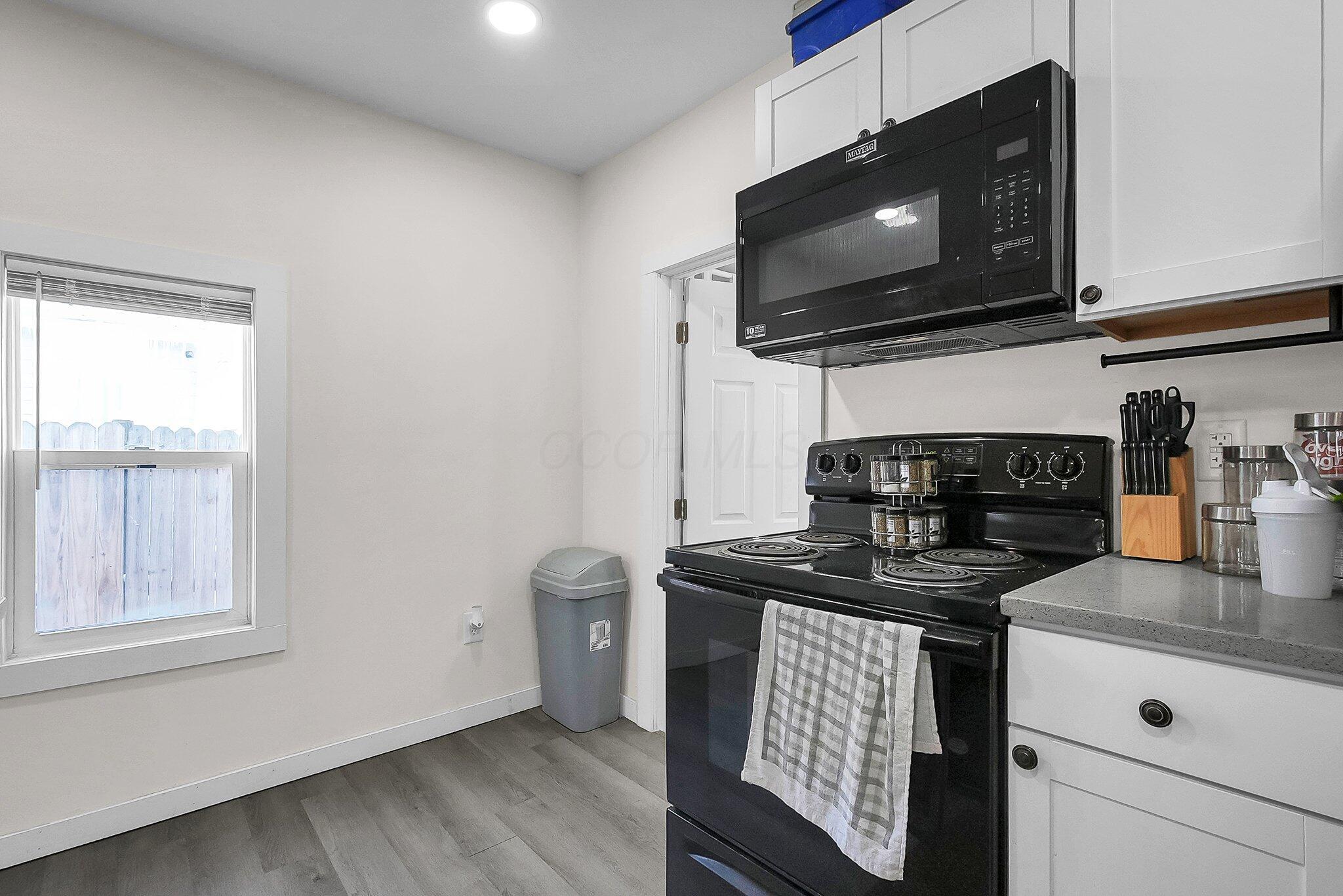 275 Hocking Avenue Property Photo 16