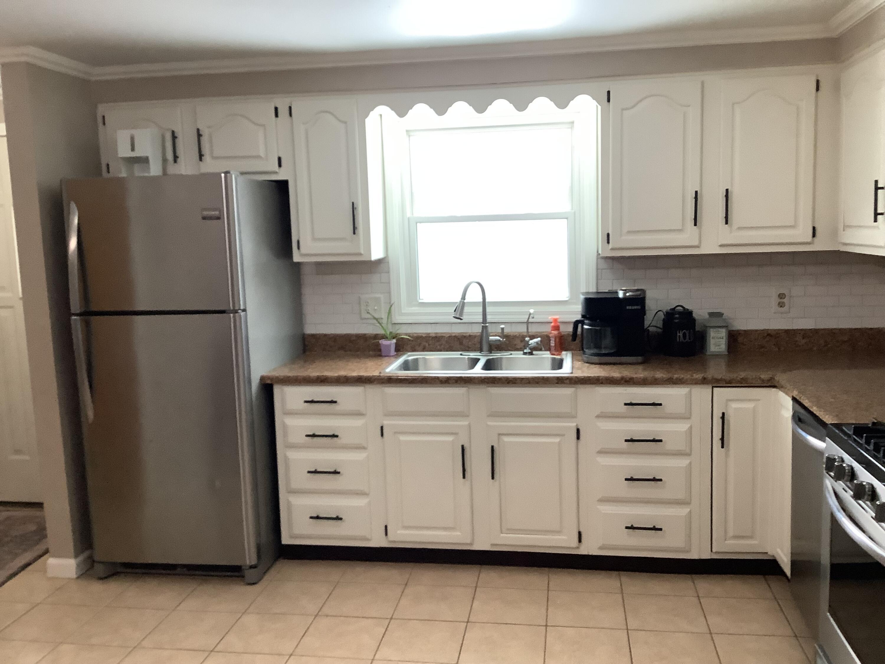 225 3rd Street Property Photo 5