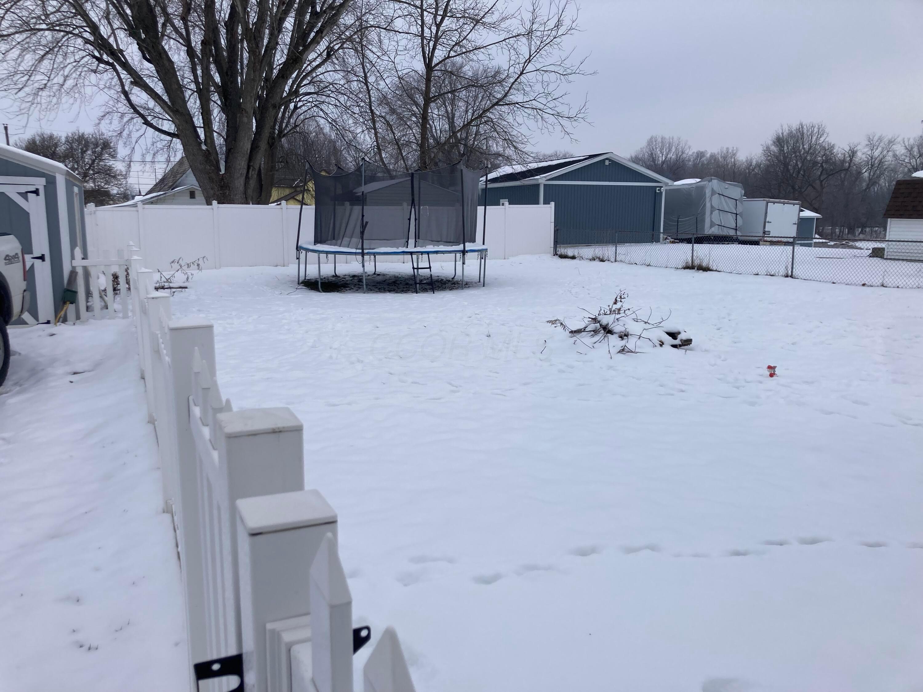 225 3rd Street Property Photo 20