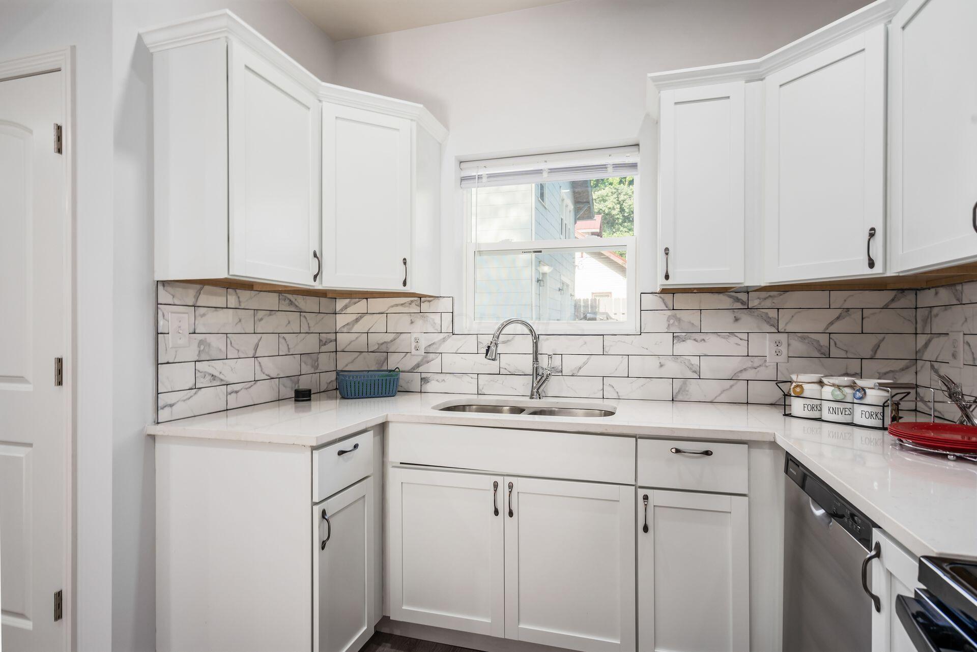 2285 Ridgeway Avenue Property Photo 19