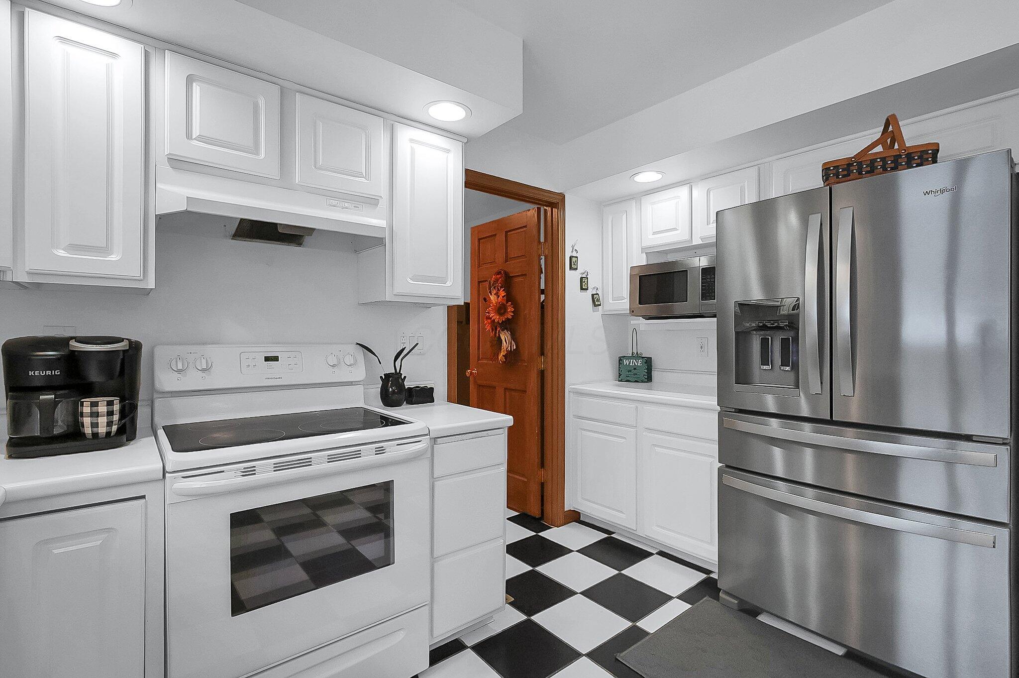 4791 Three Locks Road Property Photo 9