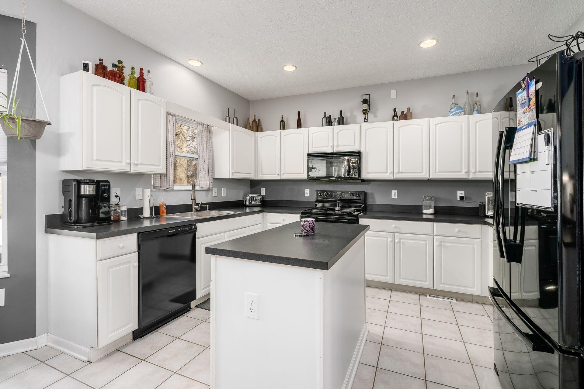 1018 Greythorne Place Property Photo 20