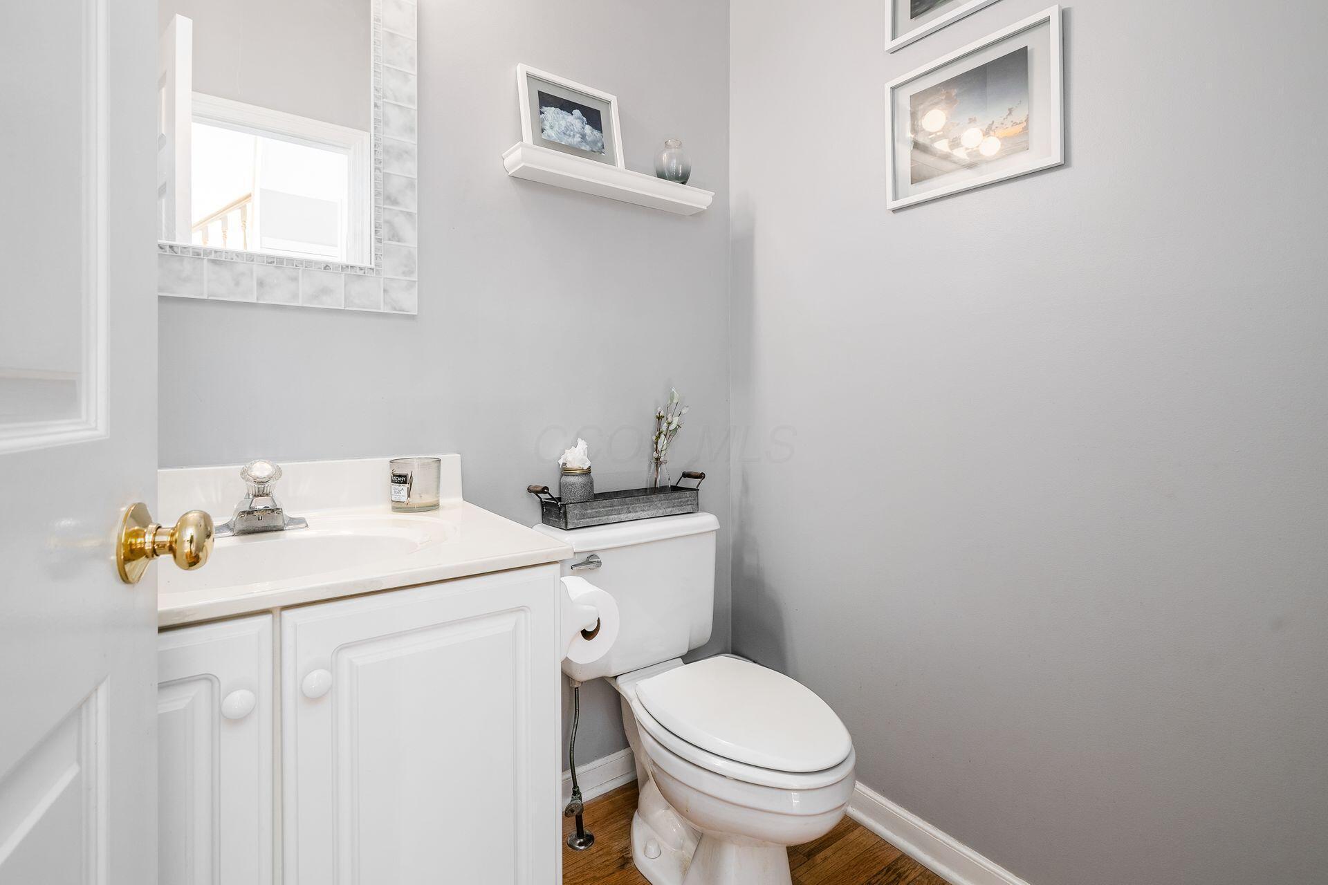 1018 Greythorne Place Property Photo 27