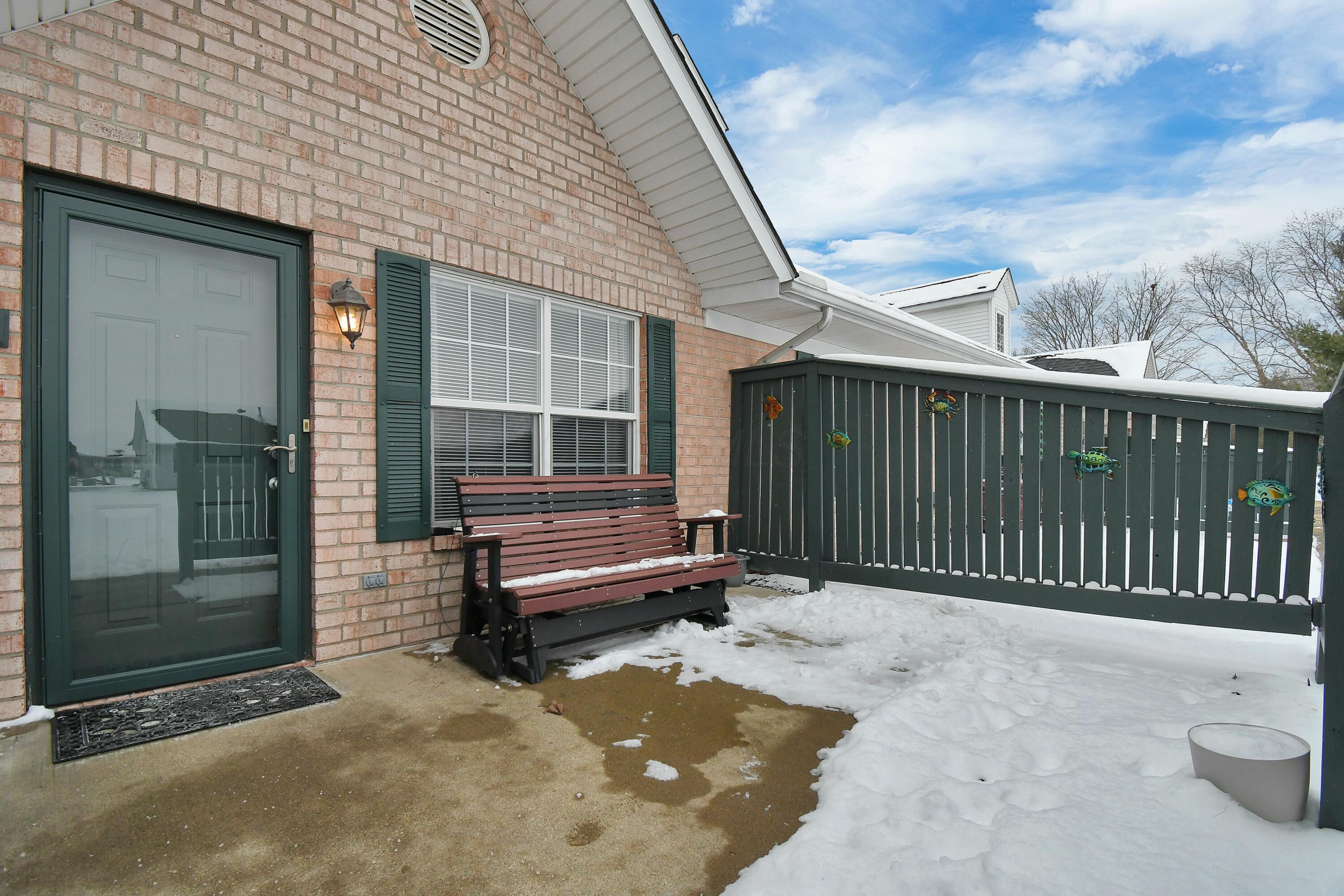 1007 Kingsbury Court Property Photo 2