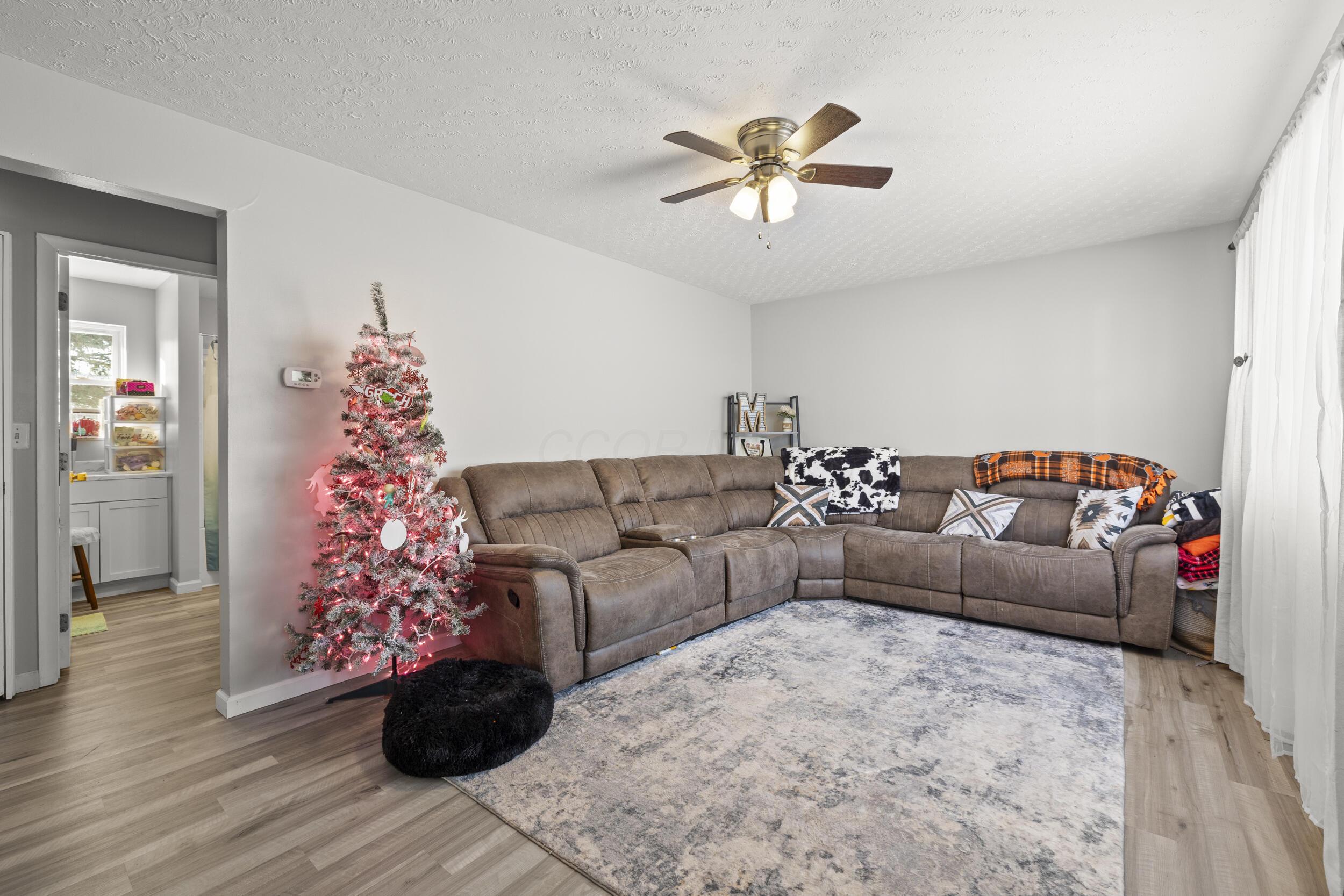 184 E Center Street Property Photo 5
