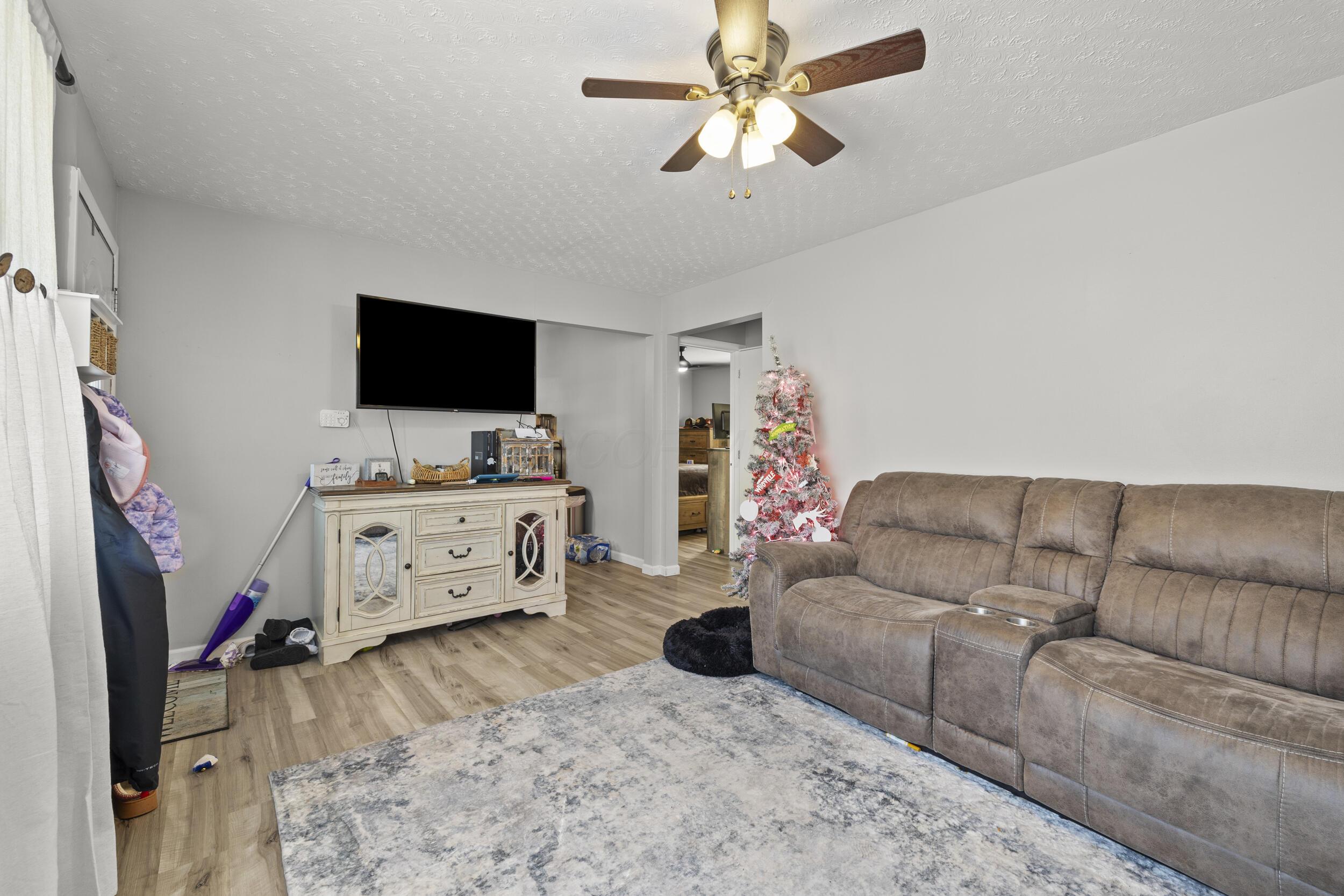 184 E Center Street Property Photo 6