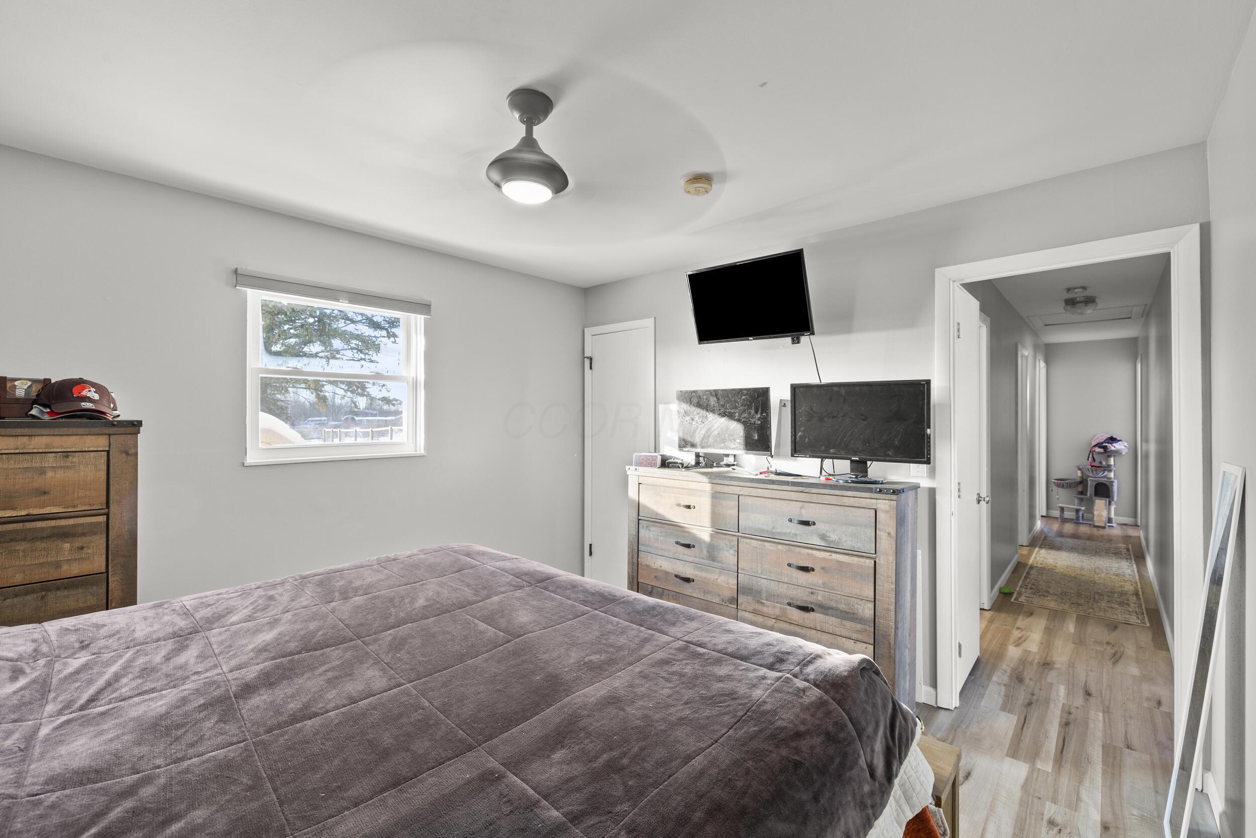 184 E Center Street Property Photo 14