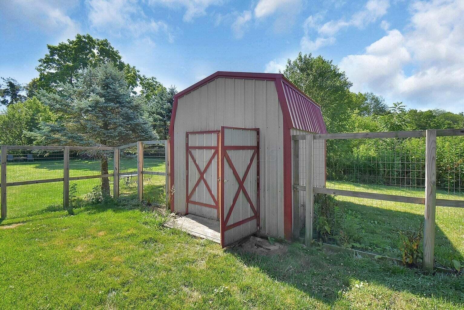 184 E Center Street Property Photo 24
