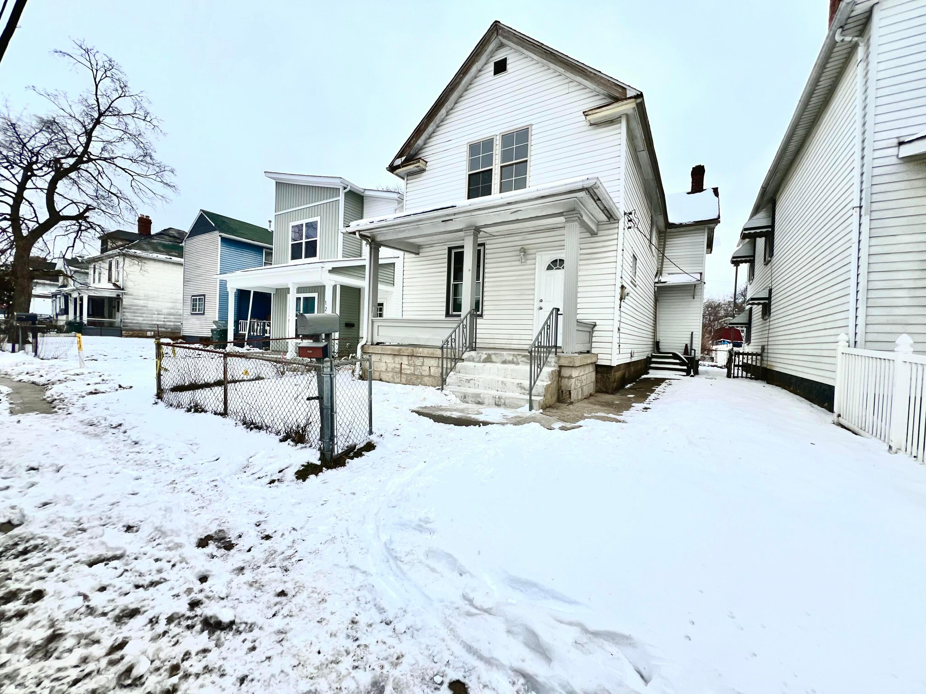 122 N Central Avenue Property Photo