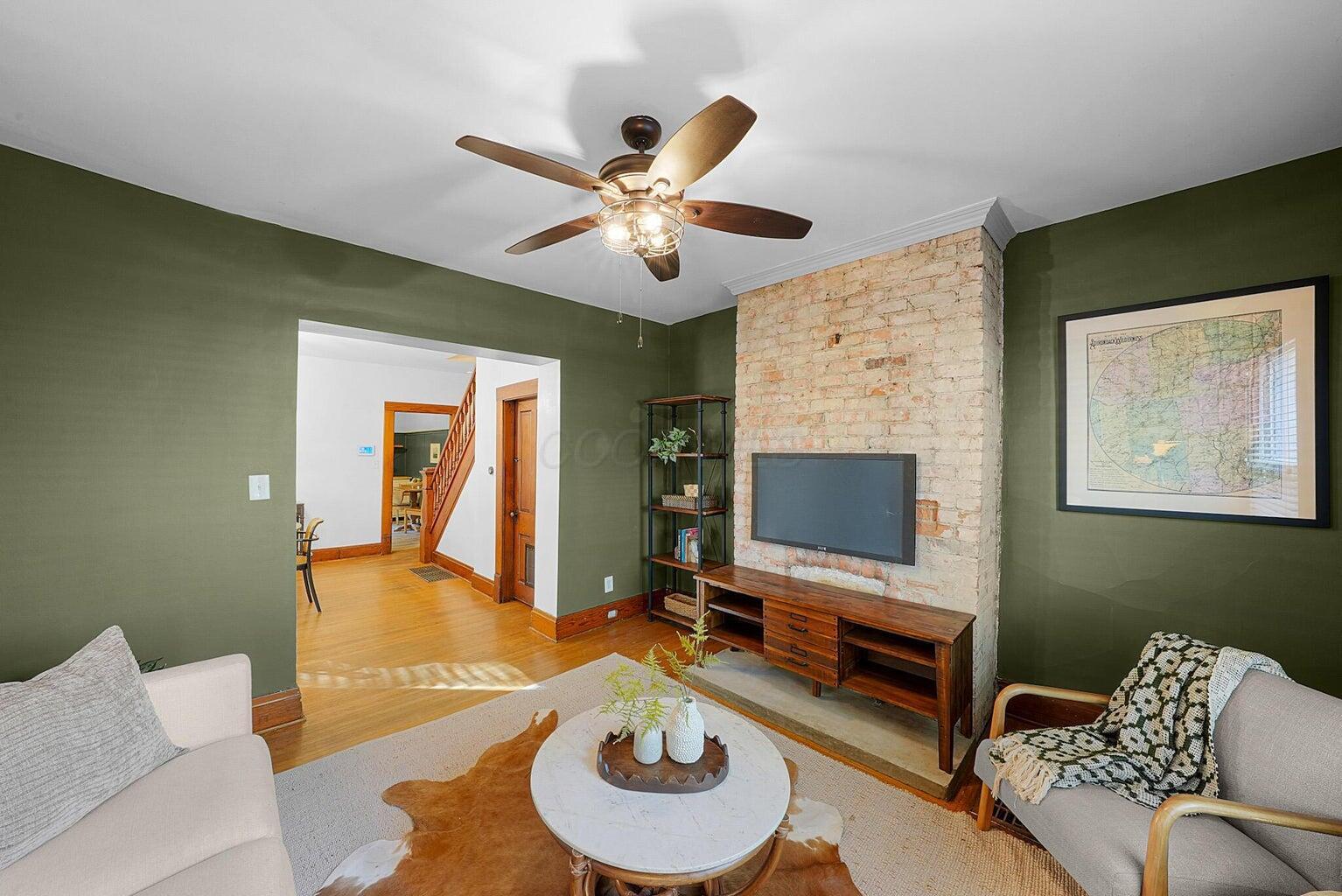 373 E Mithoff Street Property Photo 6