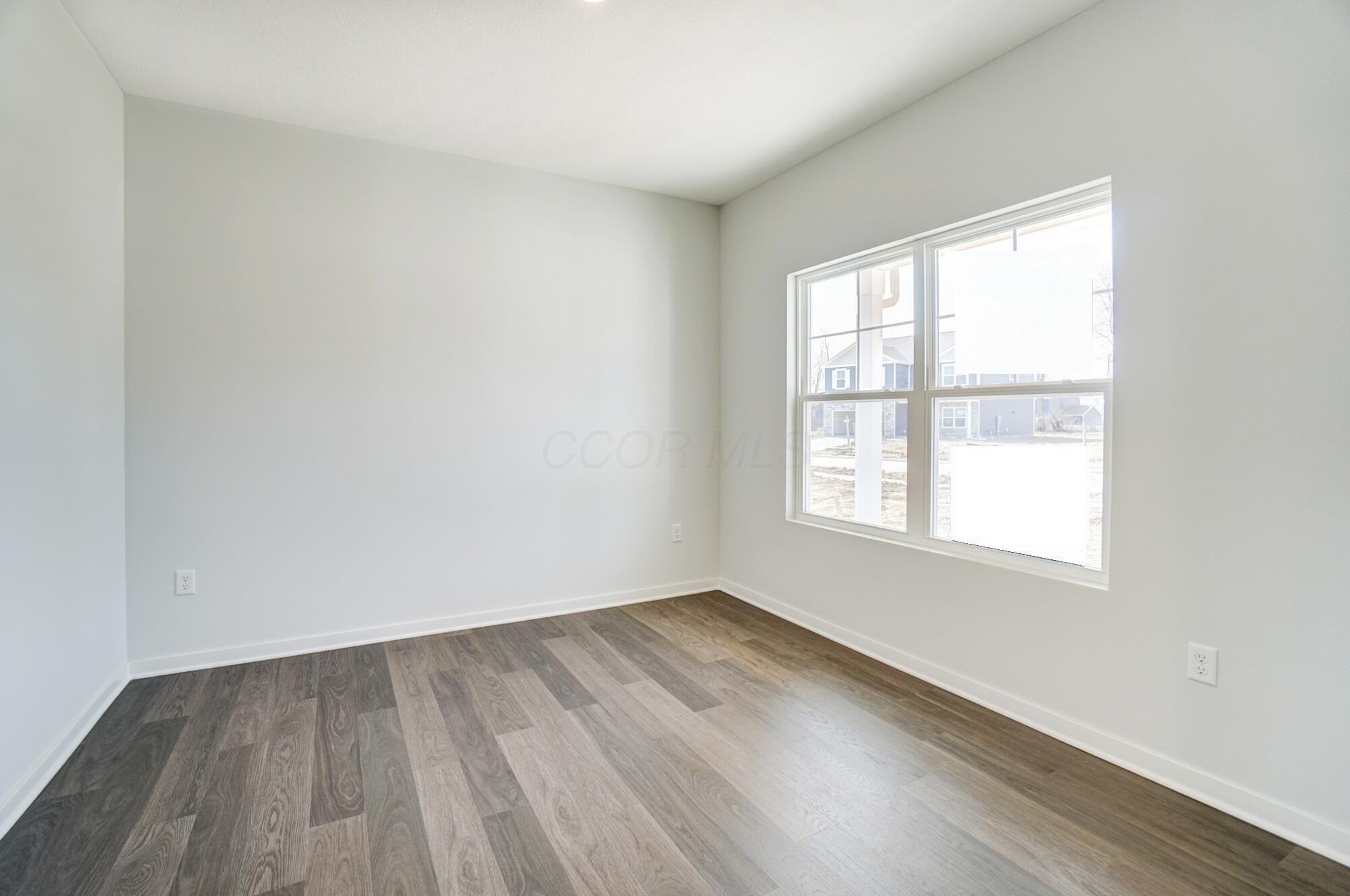 276 Sterndale Drive Property Photo 4