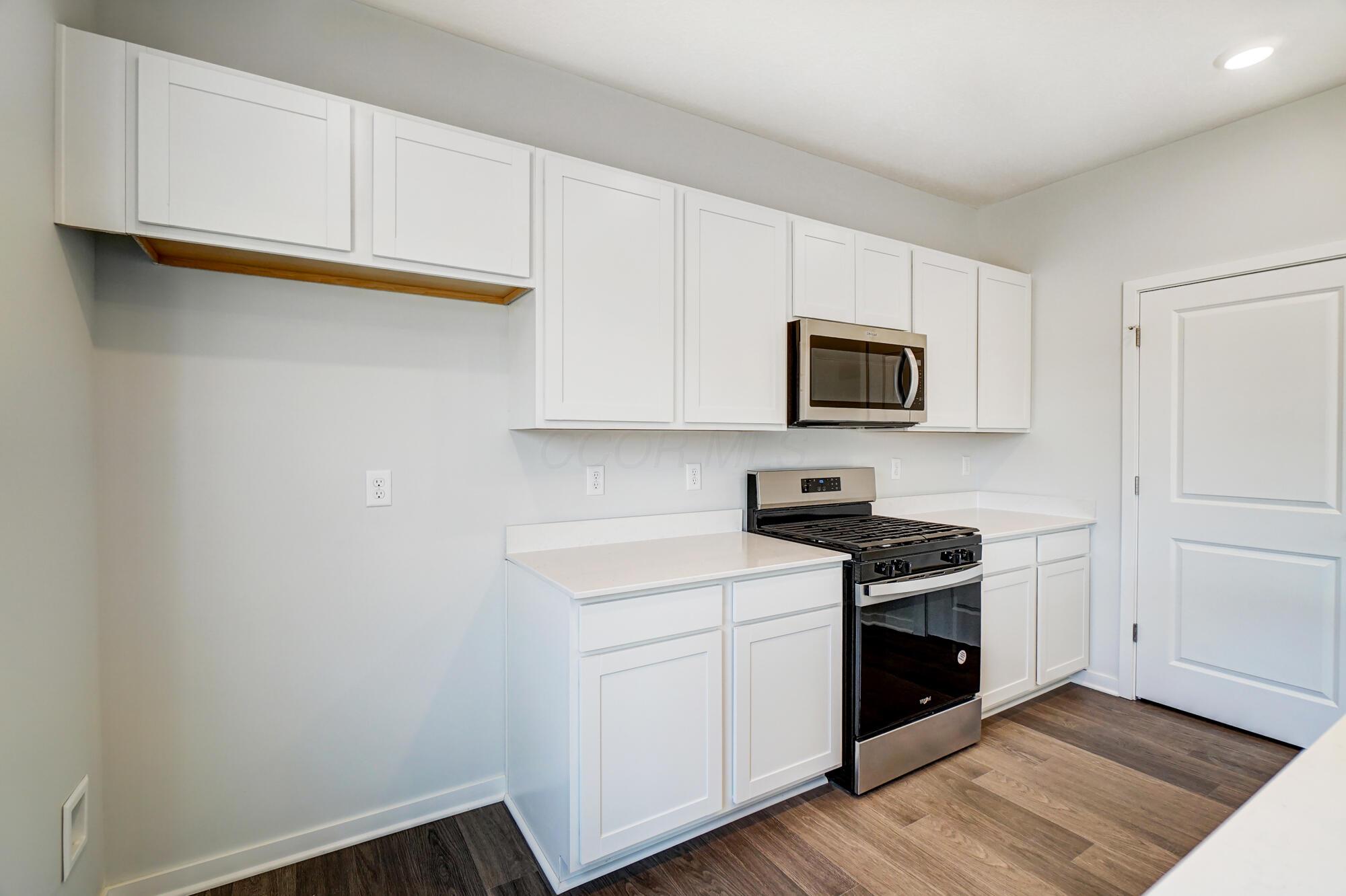 276 Sterndale Drive Property Photo 11