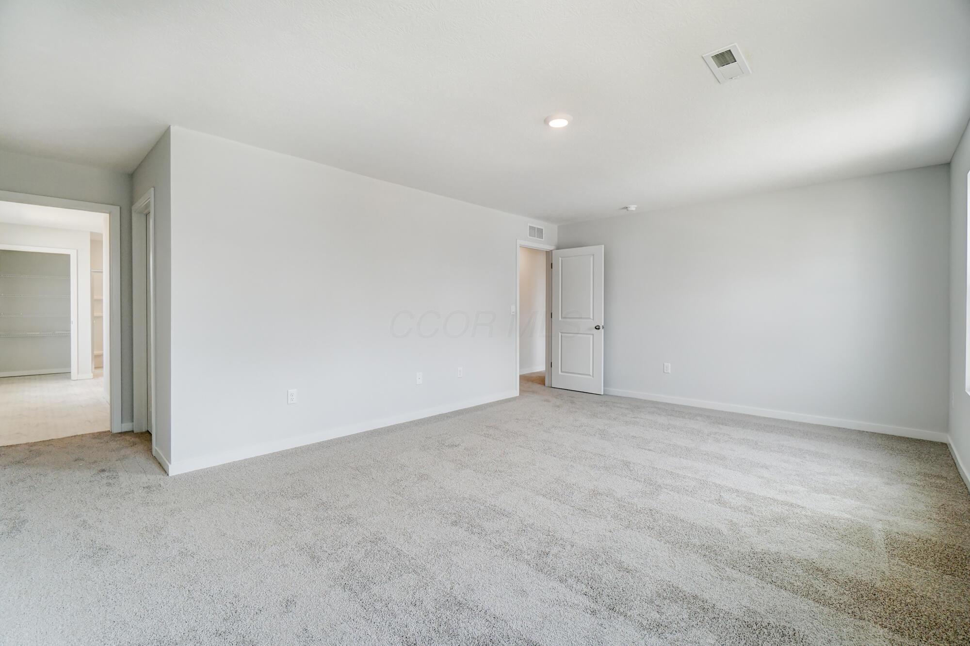 276 Sterndale Drive Property Photo 18