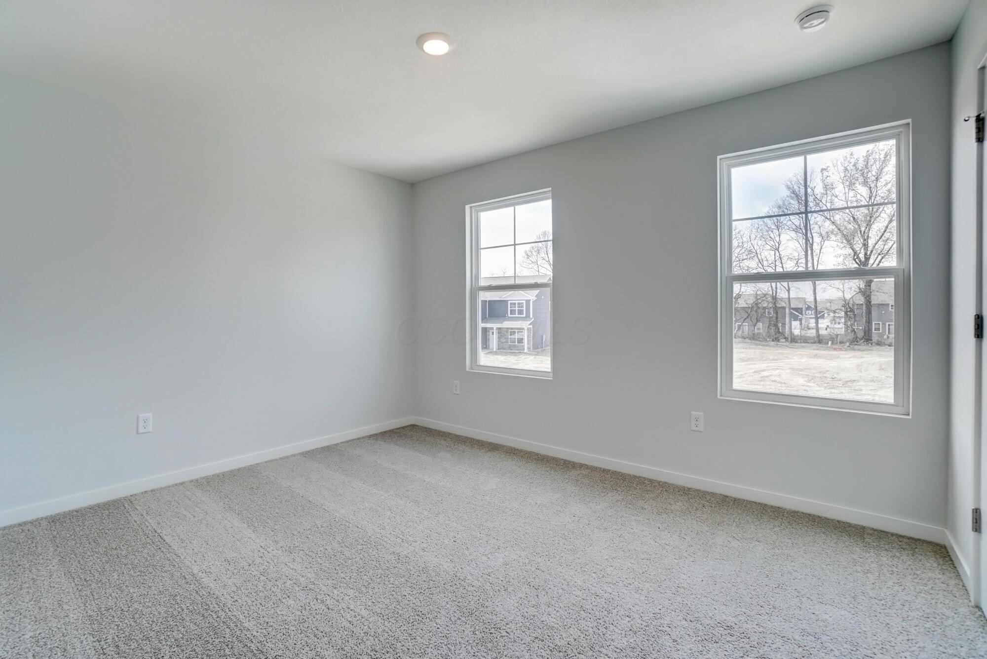 276 Sterndale Drive Property Photo 21