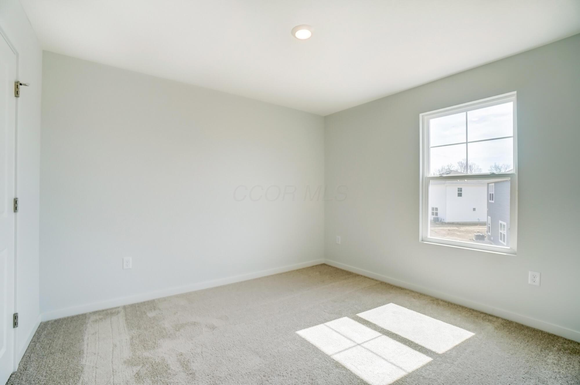 276 Sterndale Drive Property Photo 27