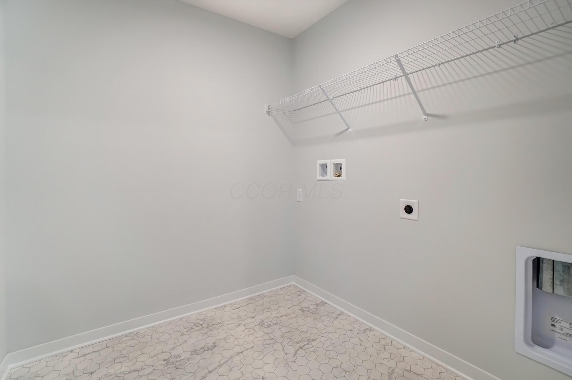 276 Sterndale Drive Property Photo 29