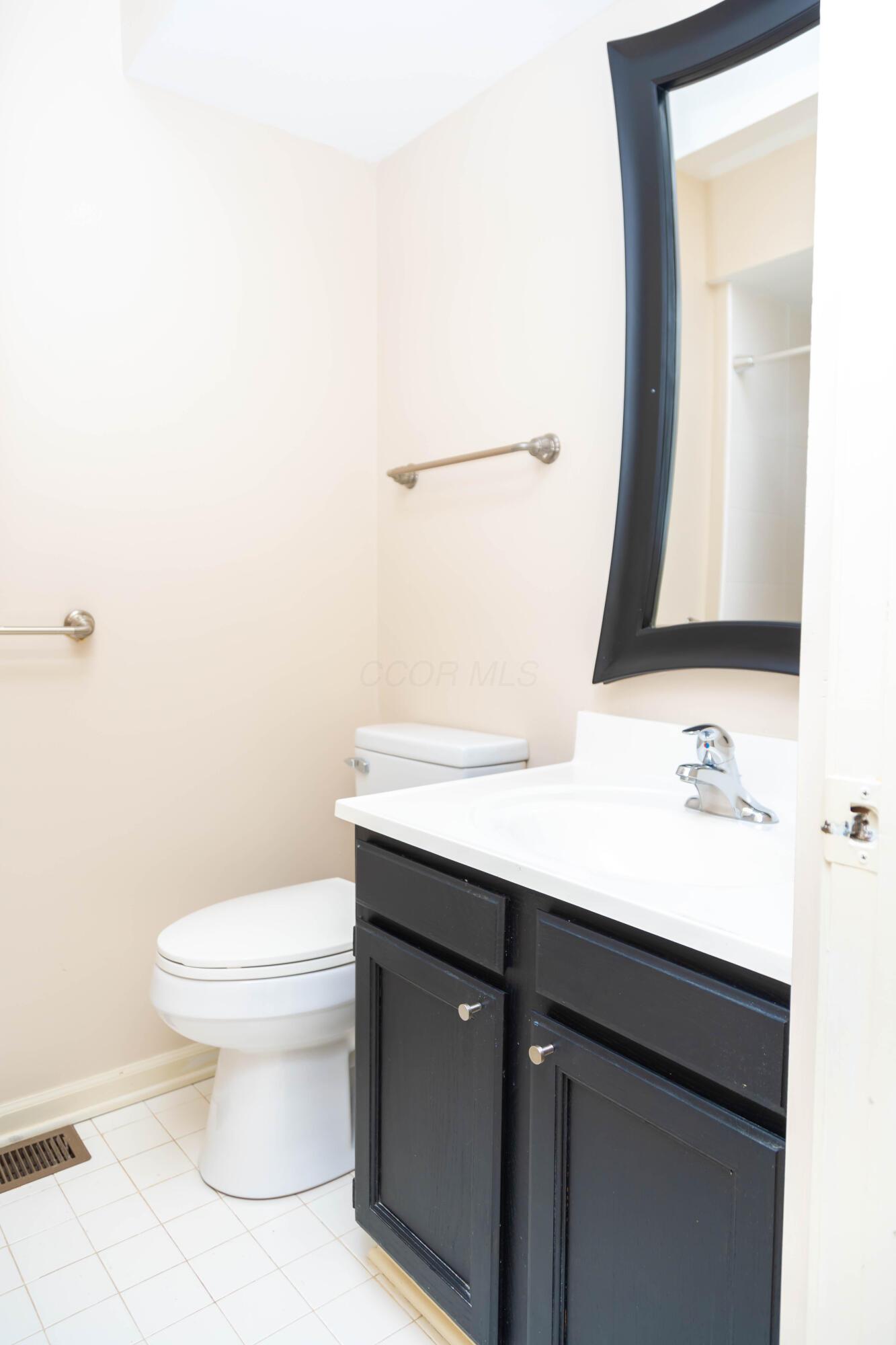 1627 Coppertree Lane Property Photo 17