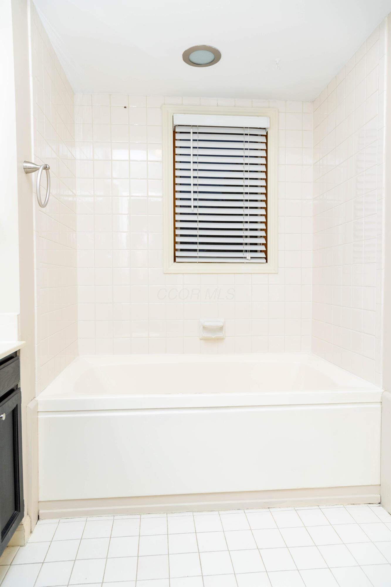 1627 Coppertree Lane Property Photo 27