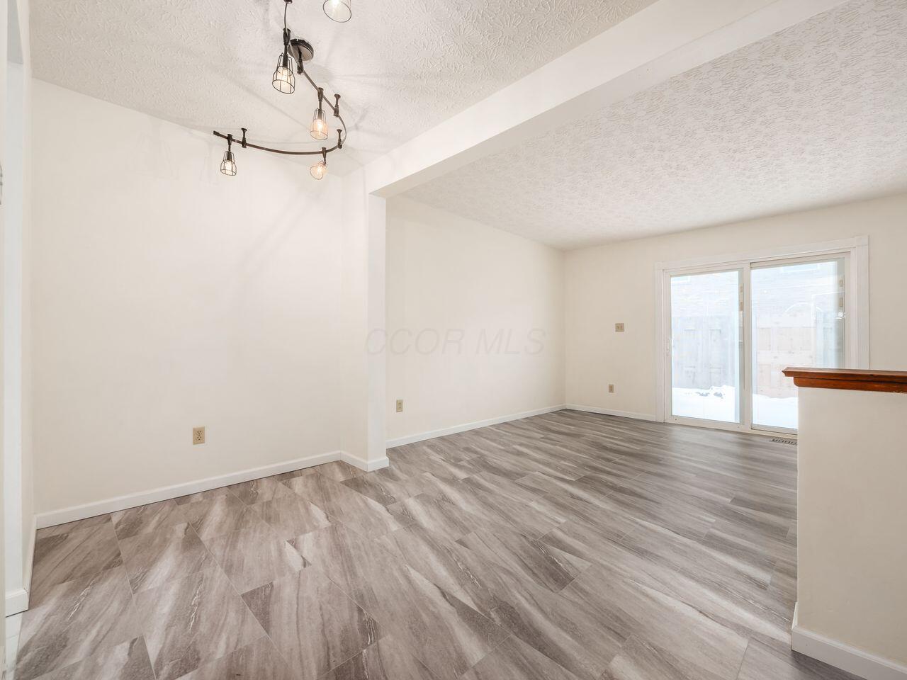 1297 Woodbrook Lane, 224 Property Photo 4