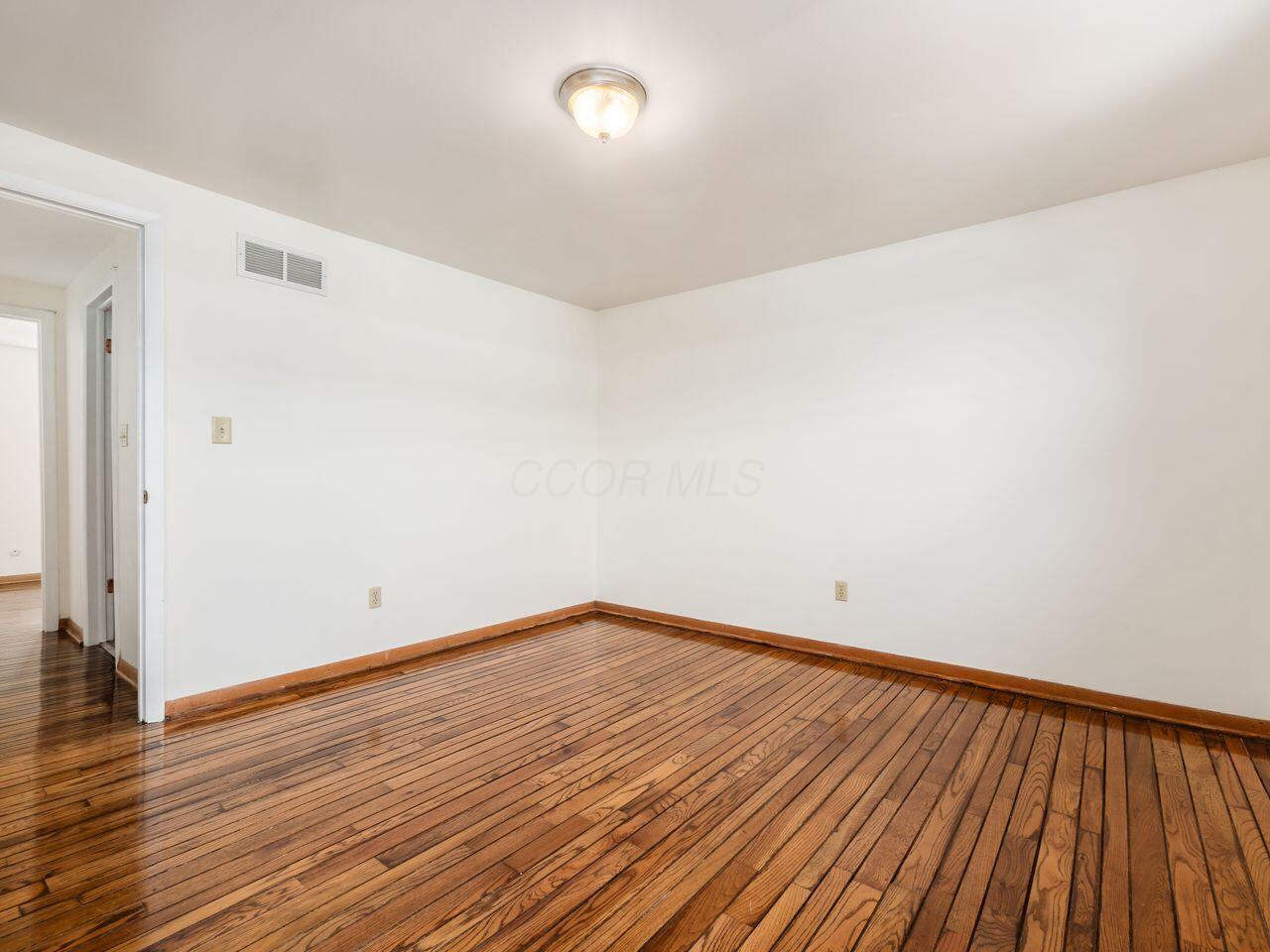 1297 Woodbrook Lane, 224 Property Photo 23