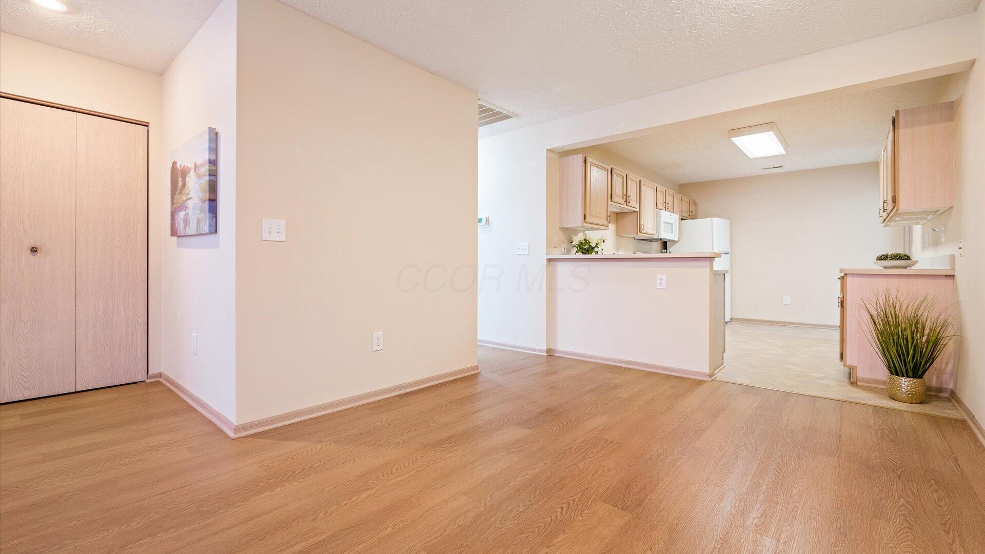 746 Windward Lane Property Photo 7