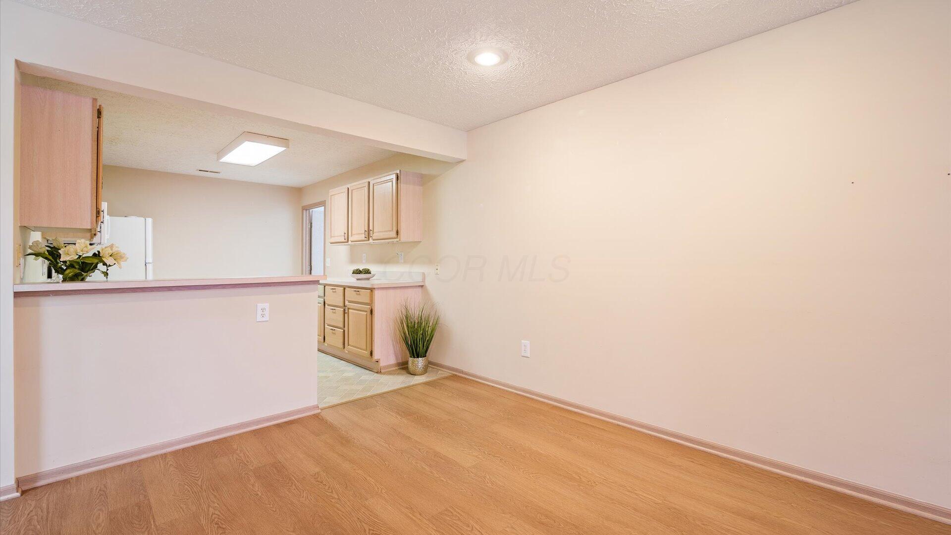 746 Windward Lane Property Photo 9