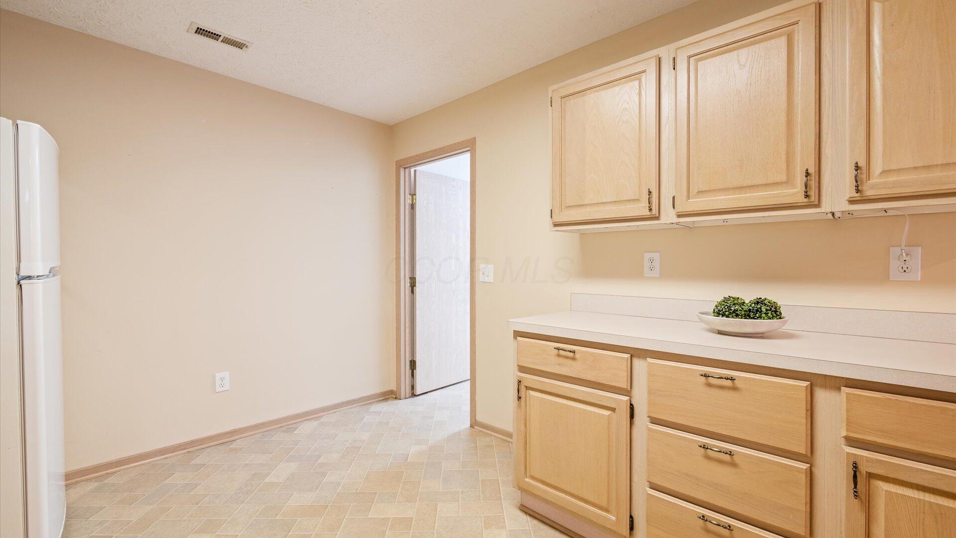 746 Windward Lane Property Photo 11