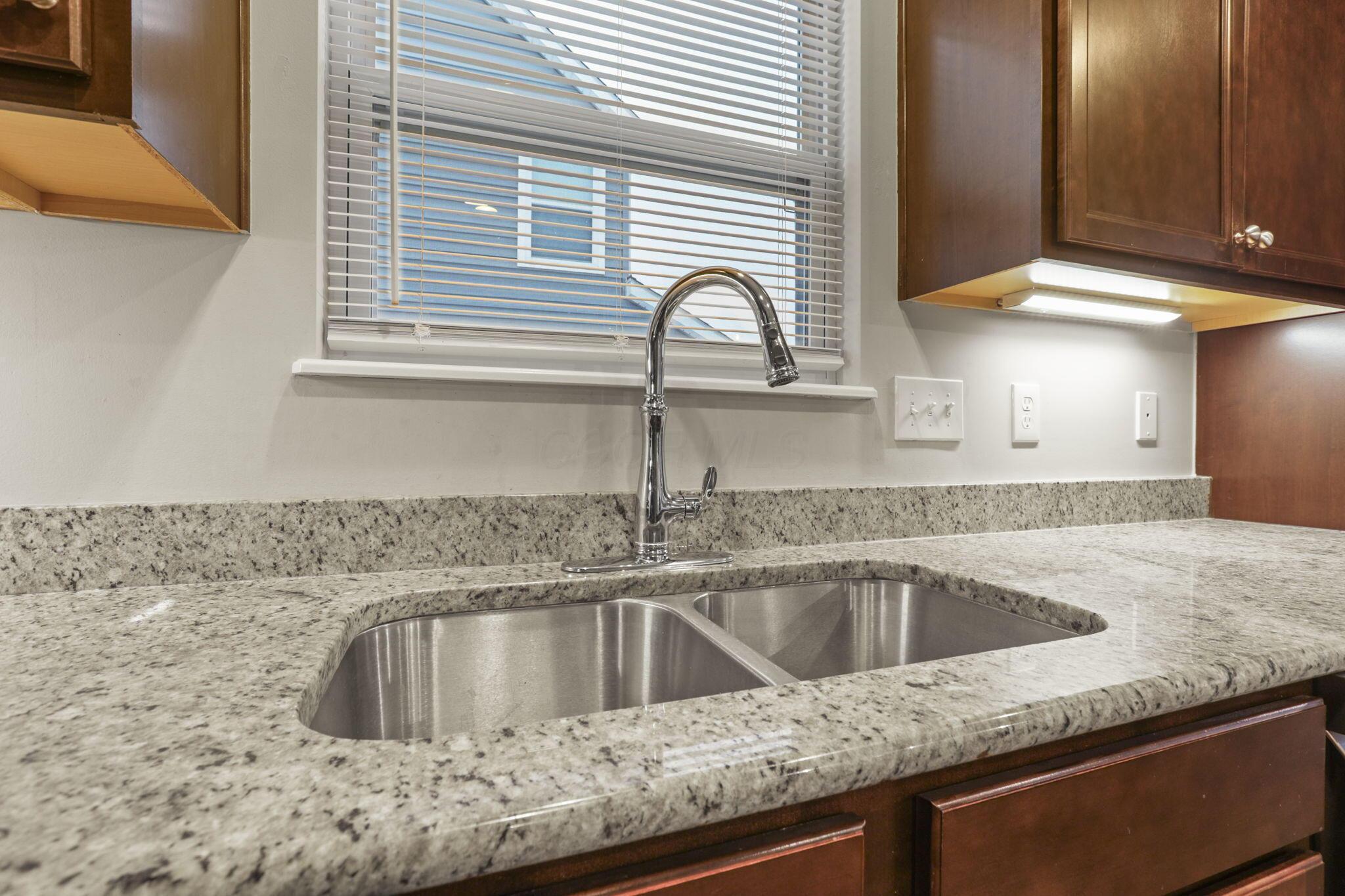 709 Salisbury Street Property Photo 14