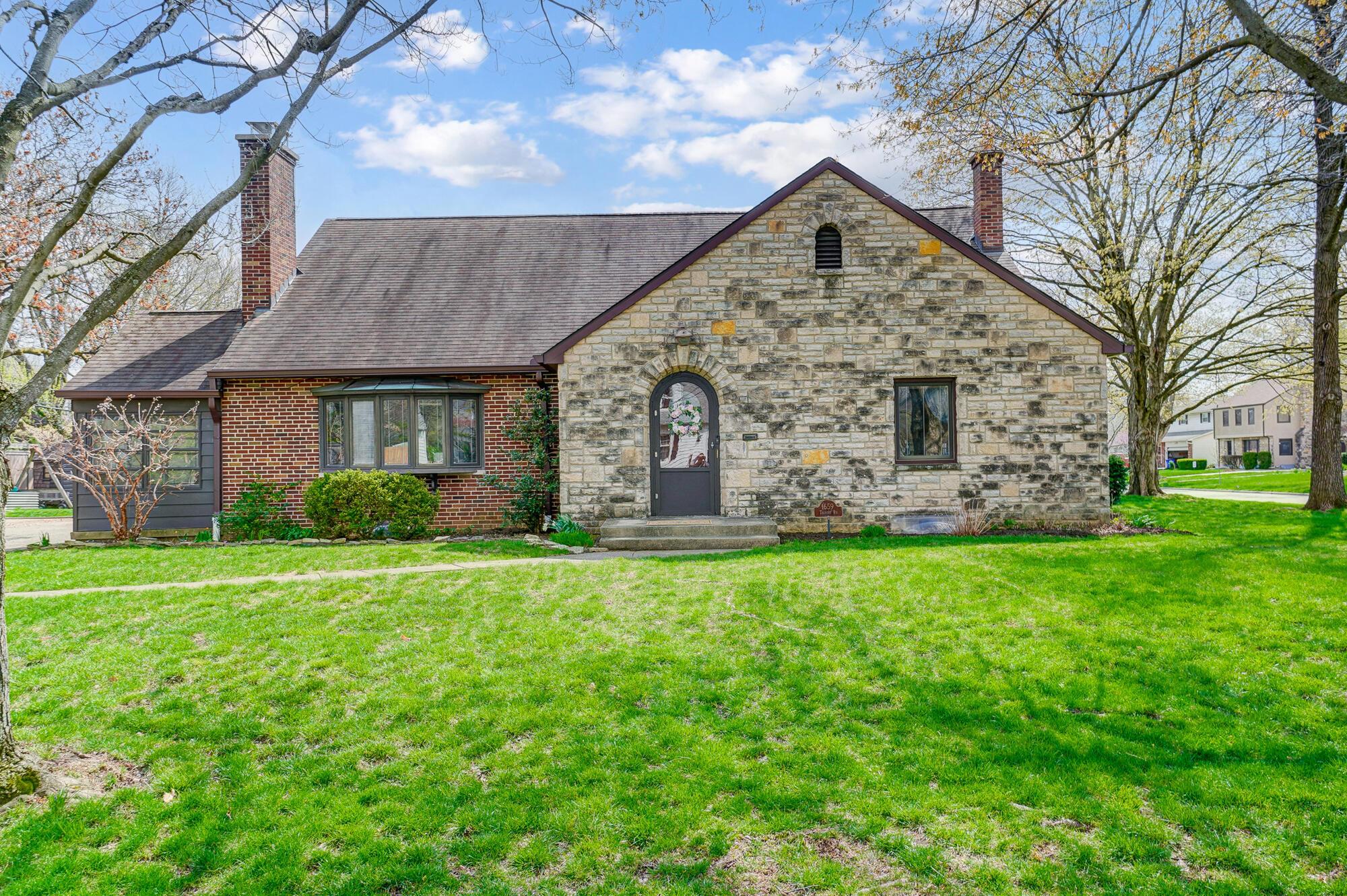 1659 Tremont Road Property Photo 1