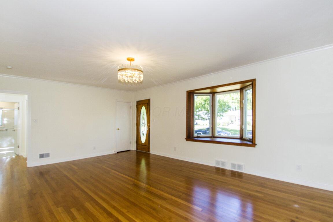 3175 Medway Avenue Property Photo 7