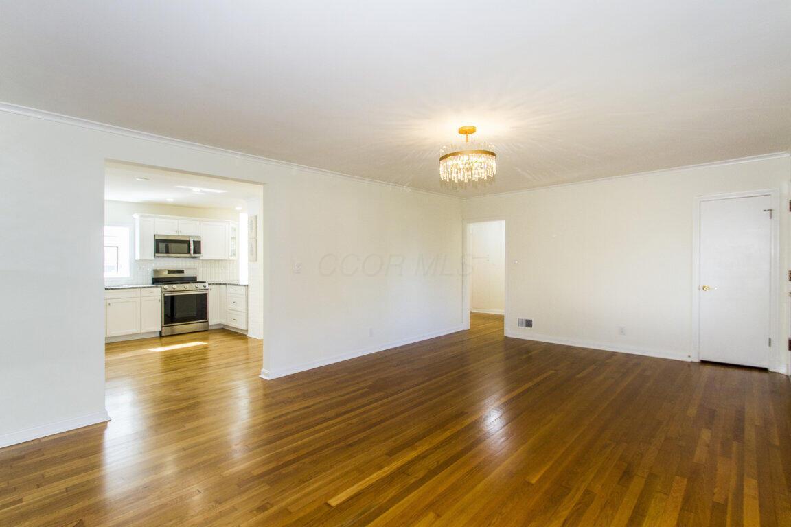 3175 Medway Avenue Property Photo 8