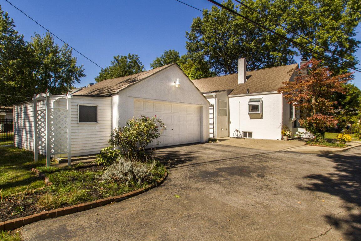 3175 Medway Avenue Property Photo 57