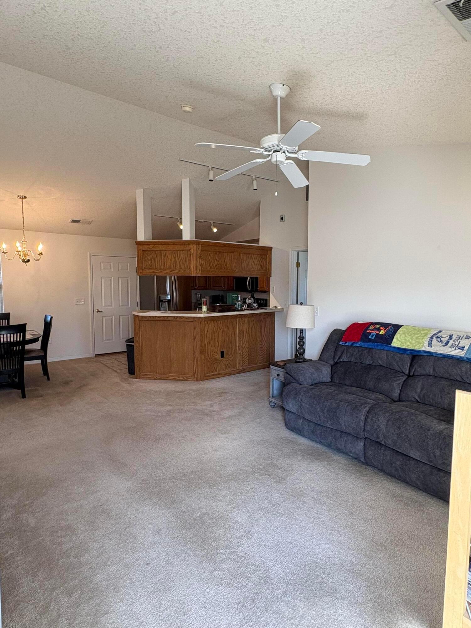 218 Pioneer Circle Property Photo 6