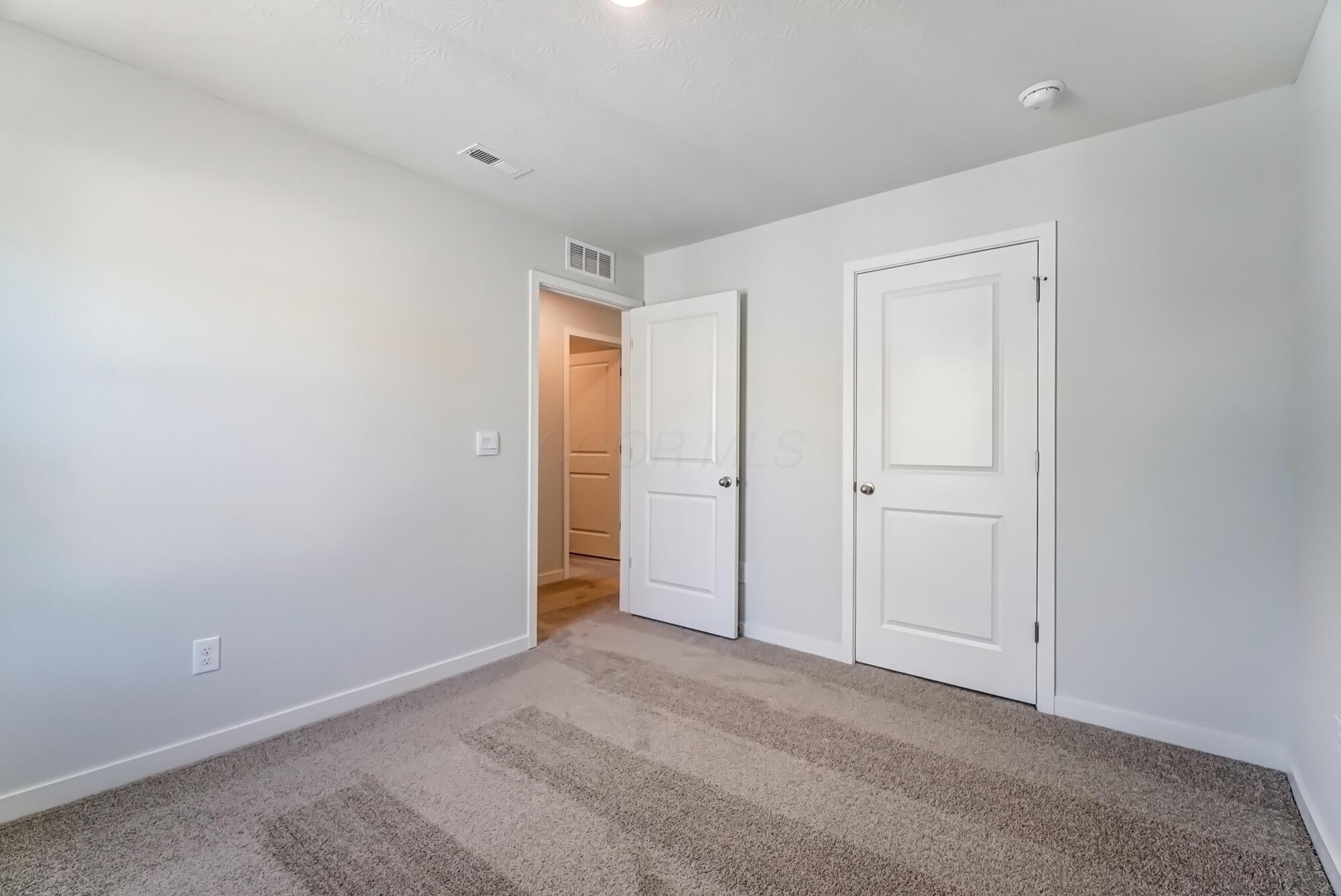 160 Oak Valley Court Property Photo 32