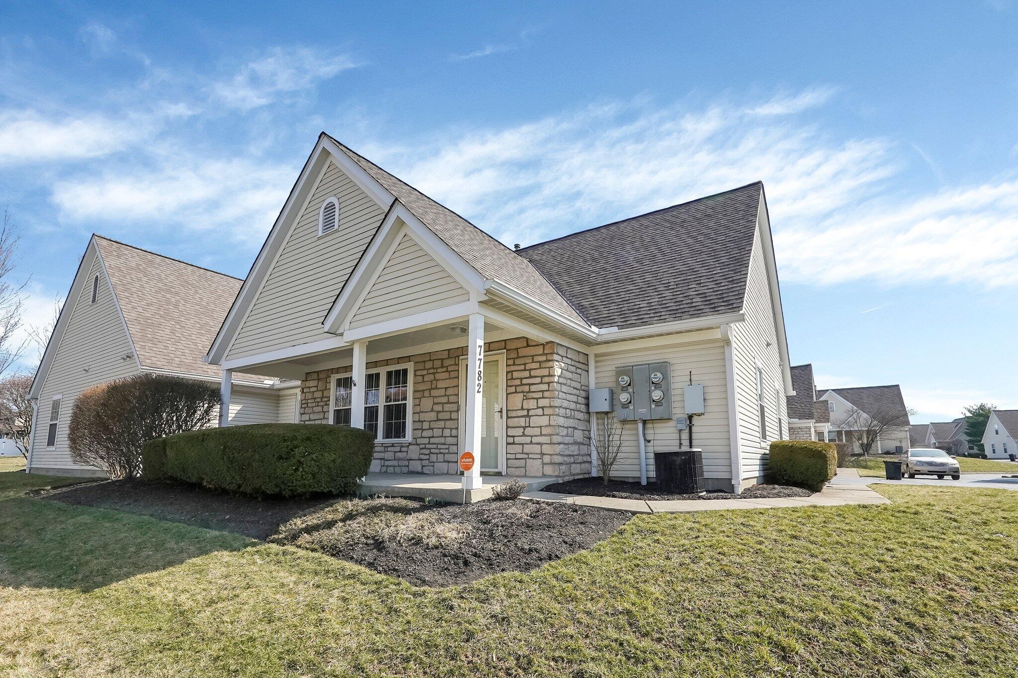 7782 N Meadowlark Lane N Property Photo 3