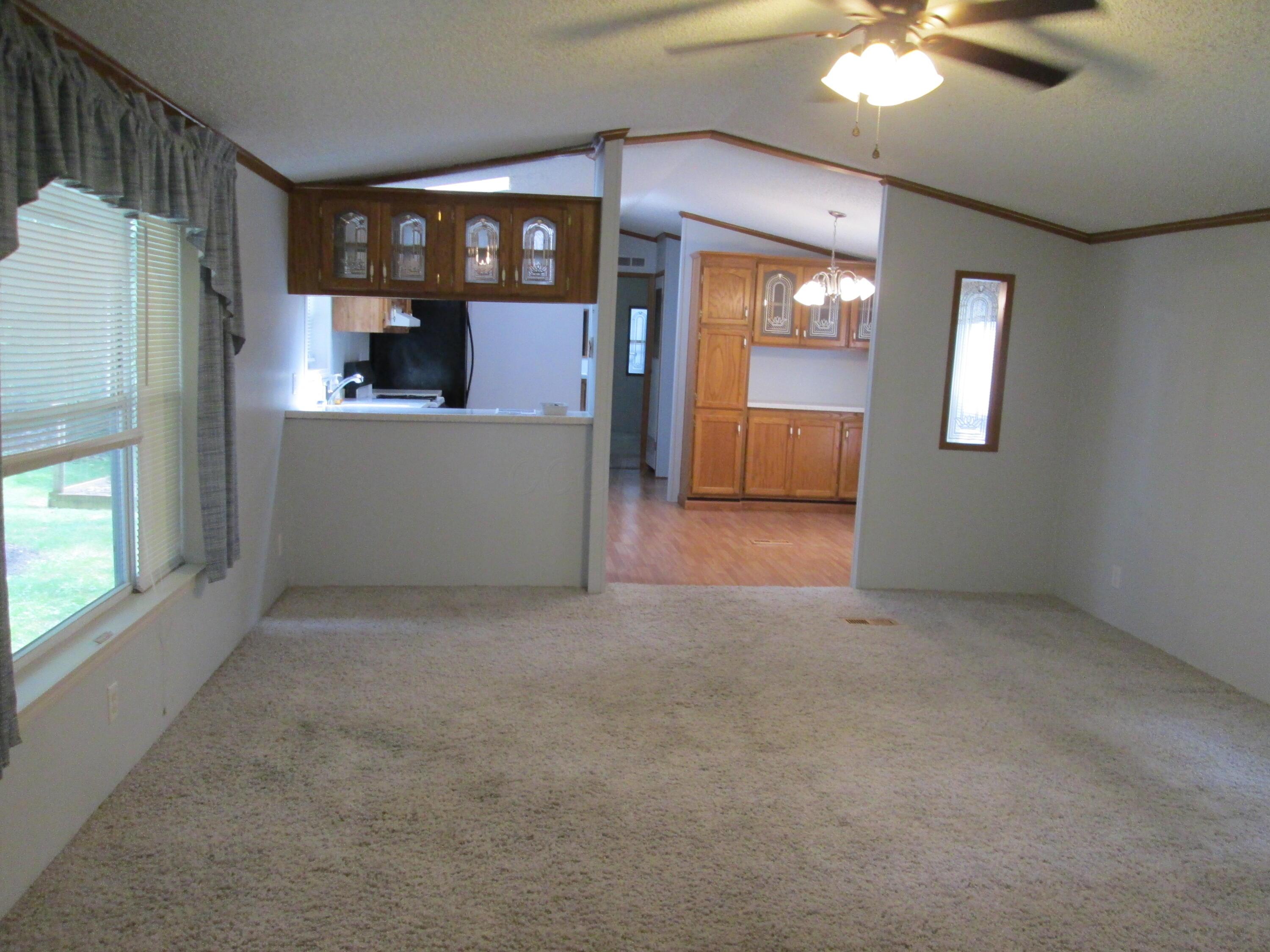 276 Robin Lane Property Photo 2