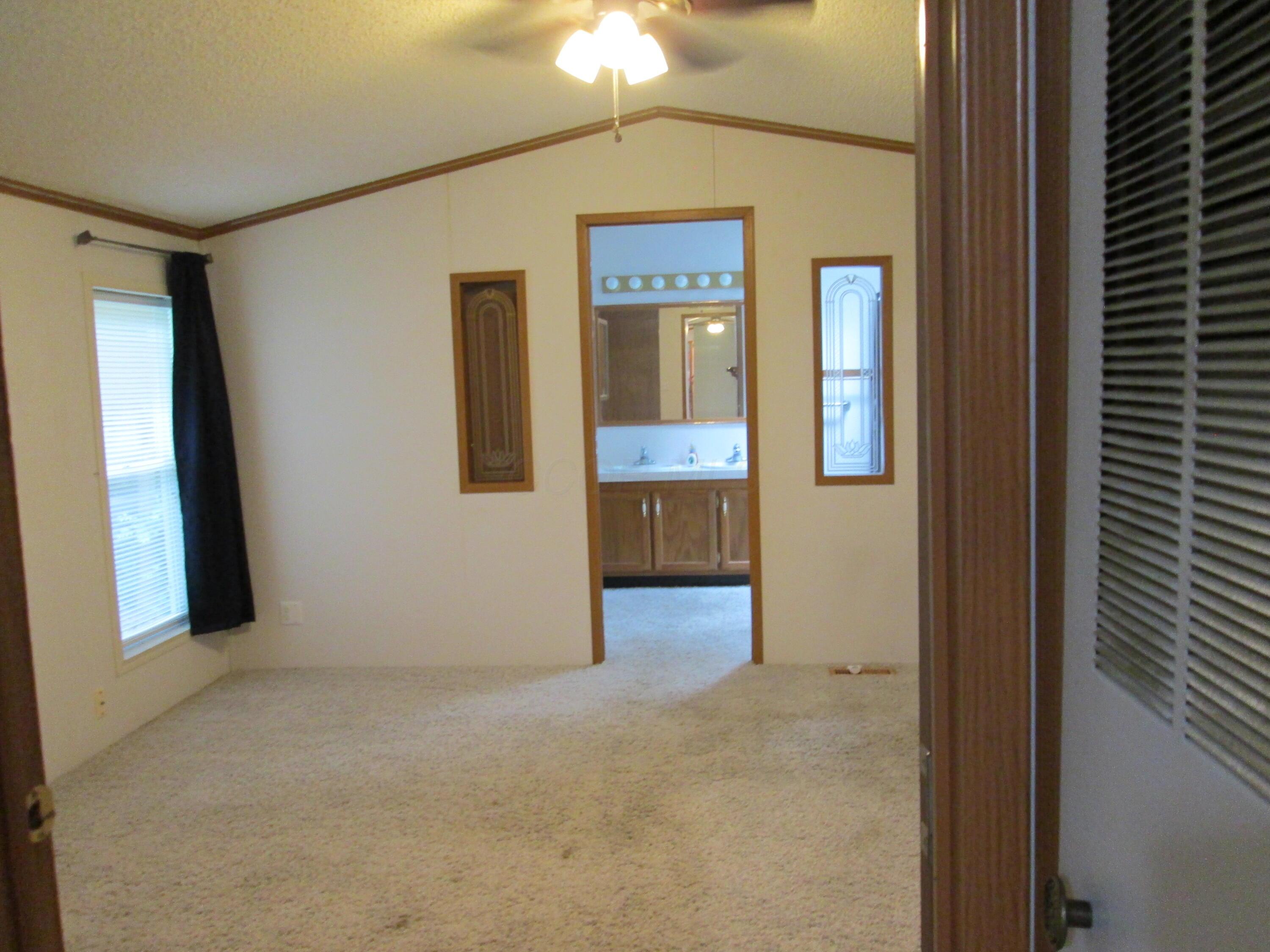 276 Robin Lane Property Photo 8