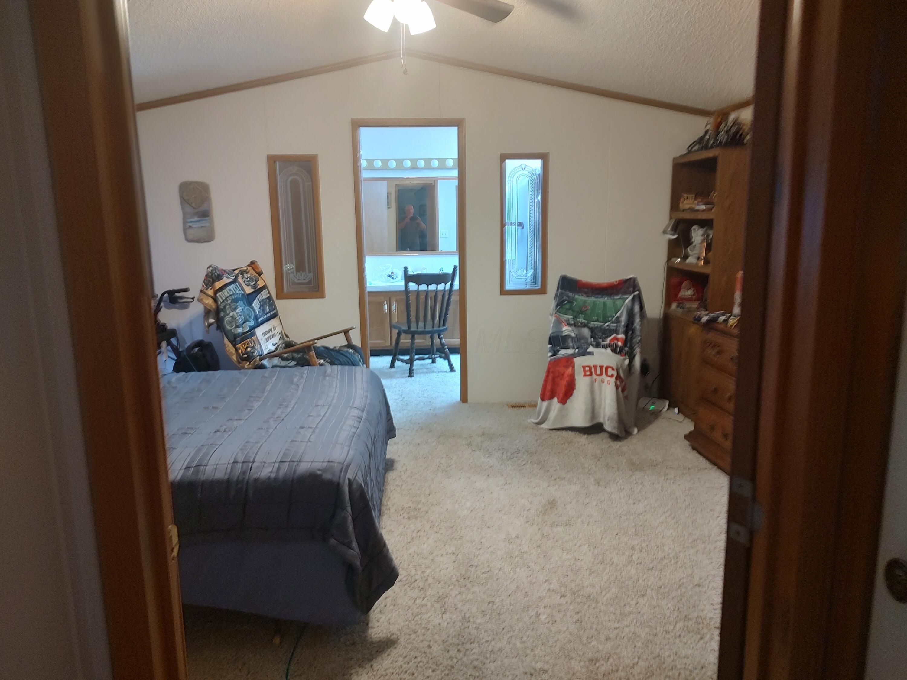 276 Robin Lane Property Photo 9