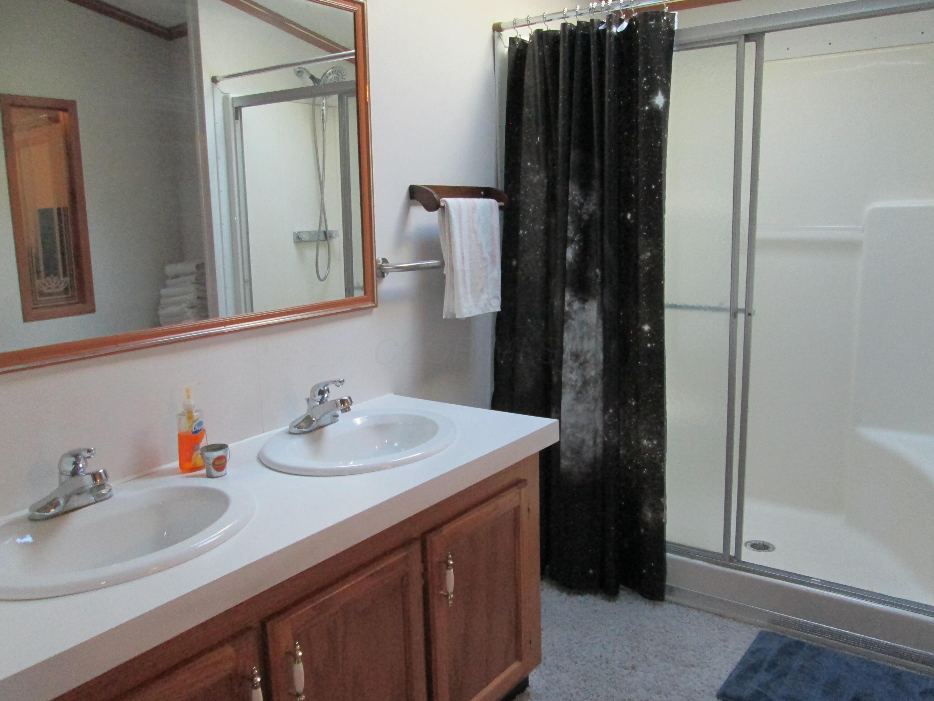 276 Robin Lane Property Photo 11