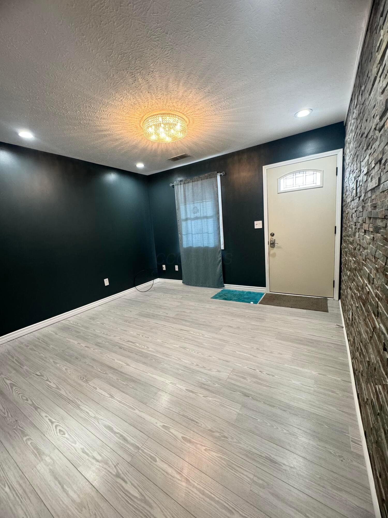 43 S Highland Court Property Photo 6