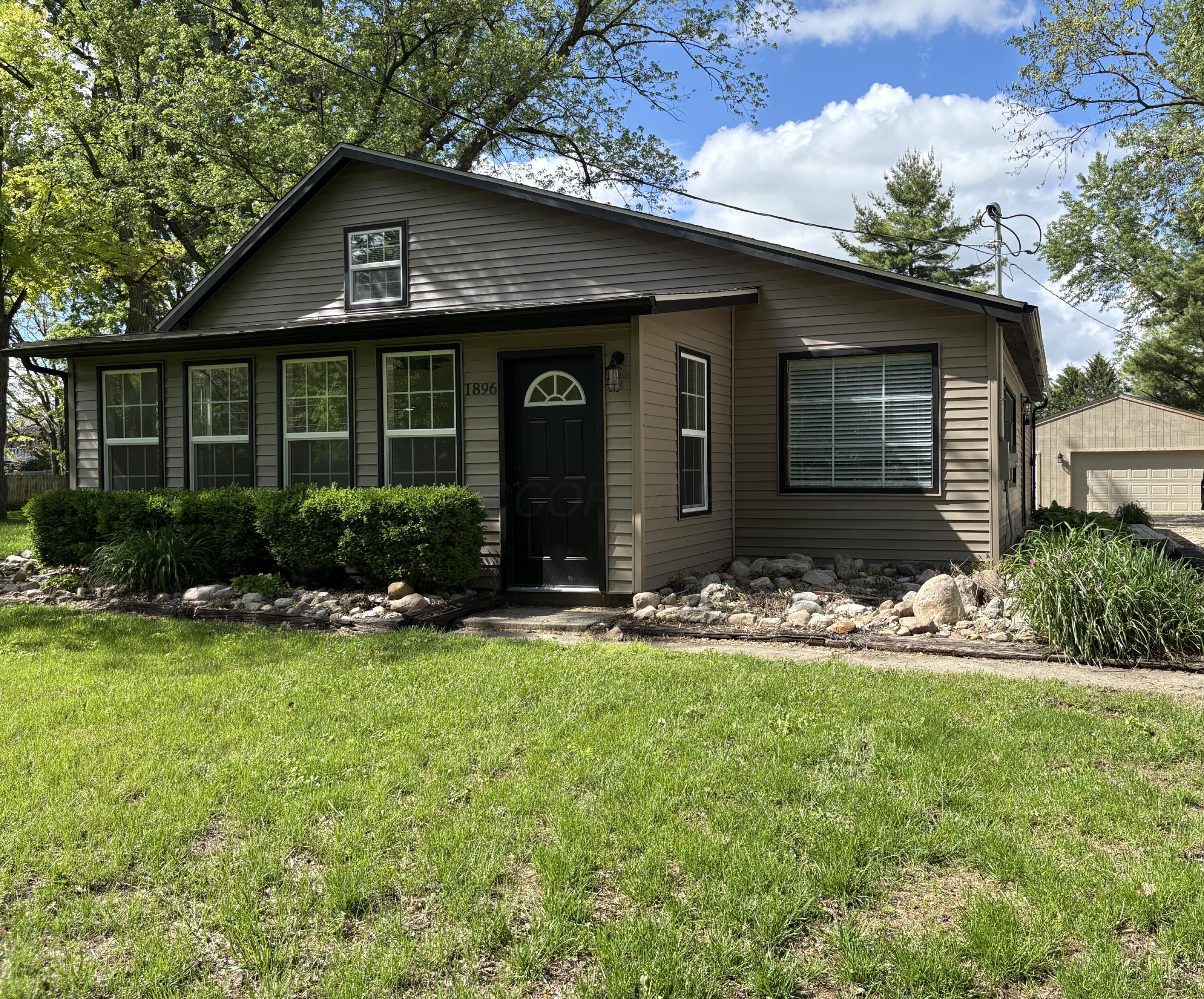1896 Dyer Road Property Photo 1