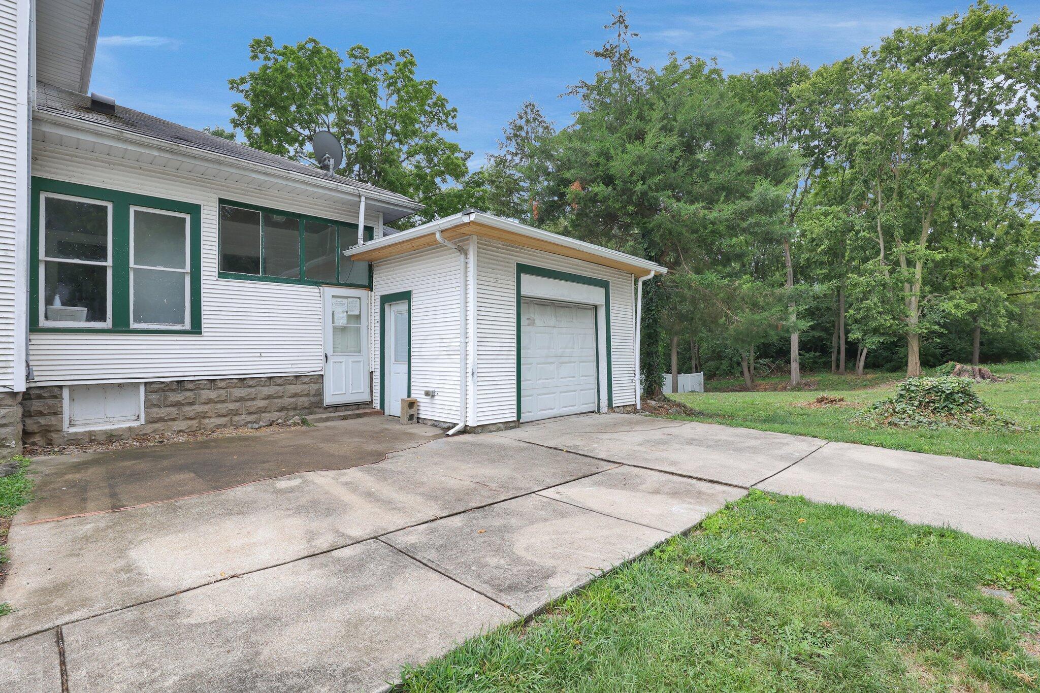 132 E Paint Street Property Photo 24