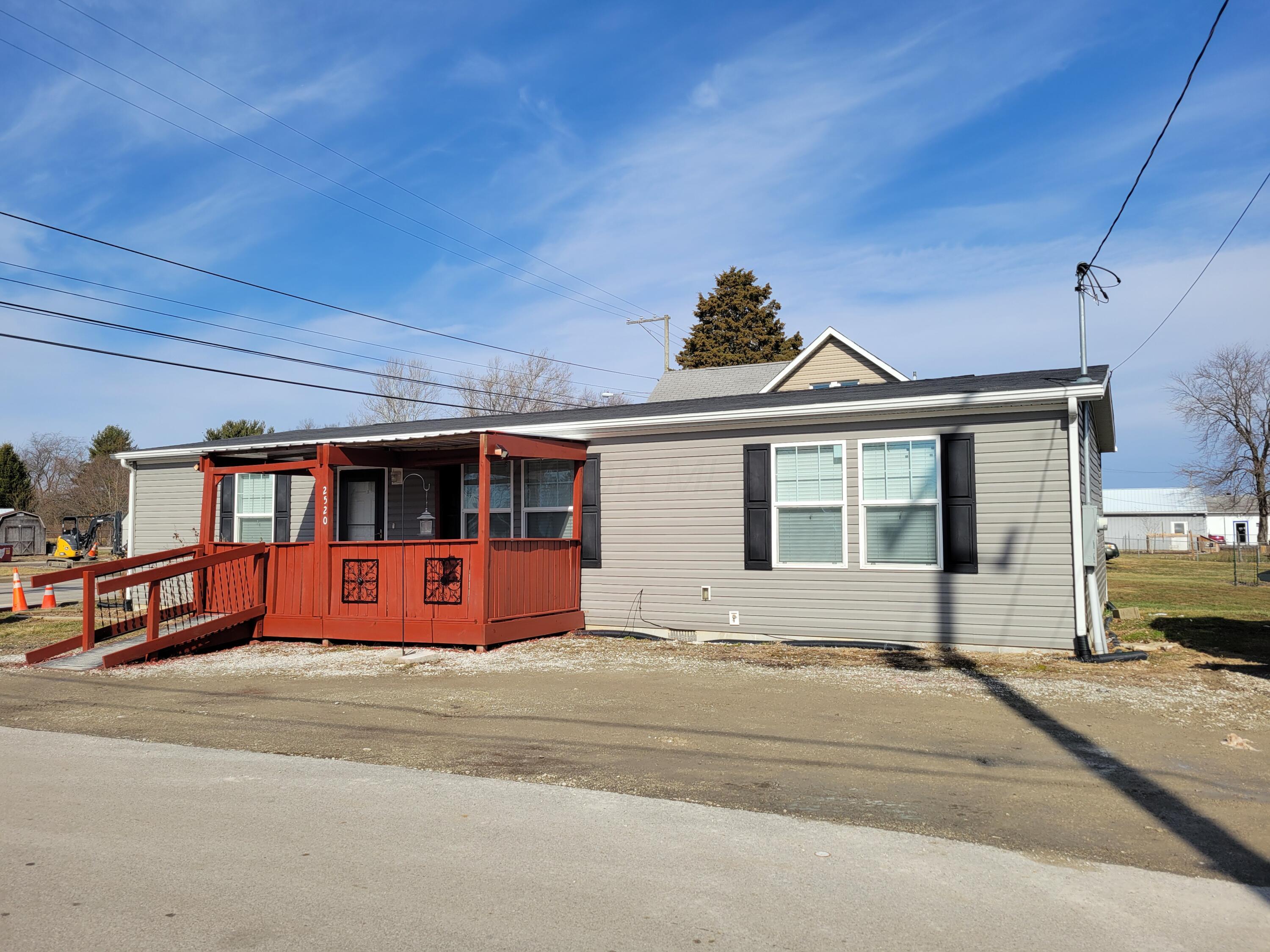 2520 Gift Street Property Photo 1