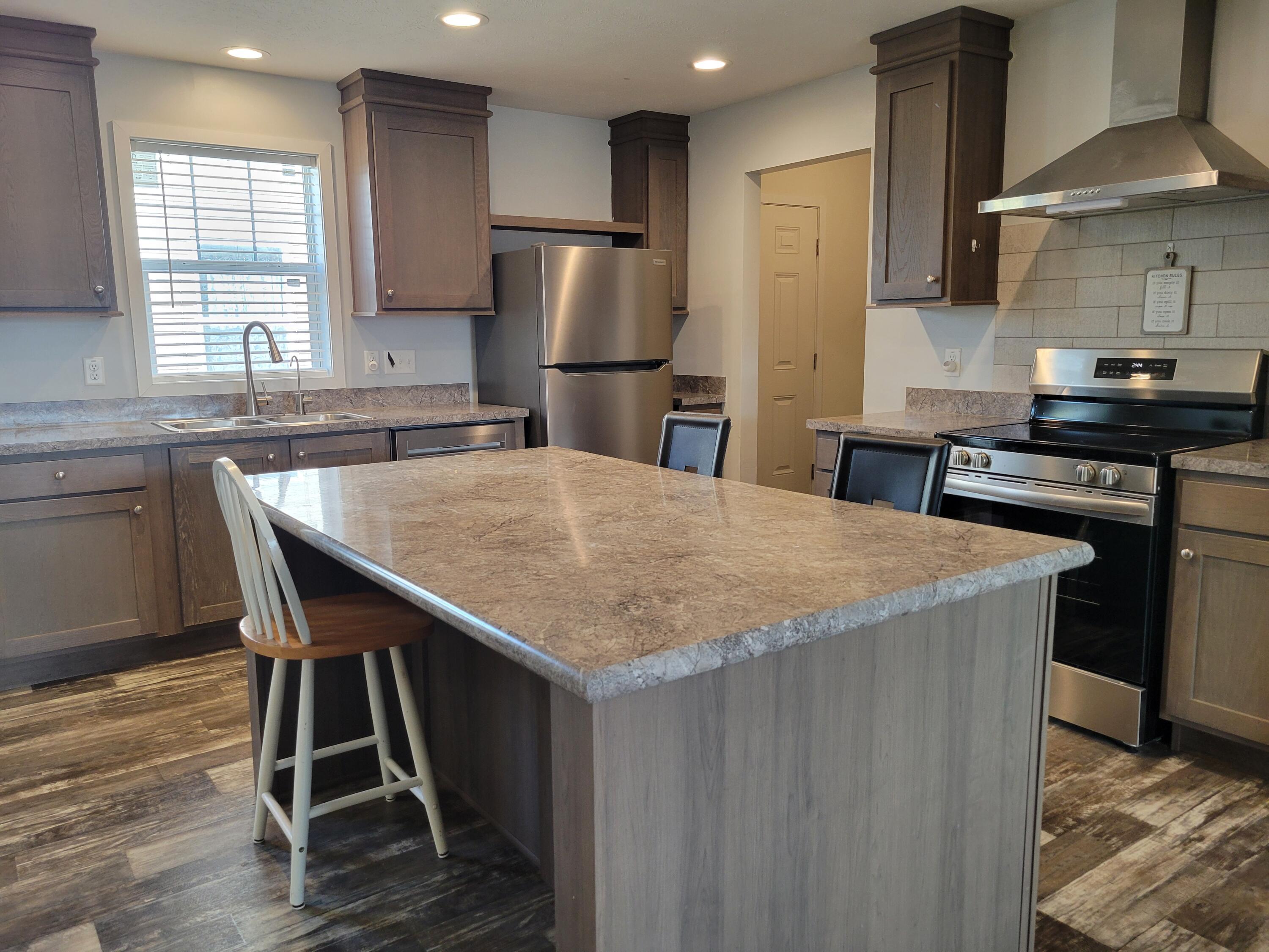 2520 Gift Street Property Photo 6