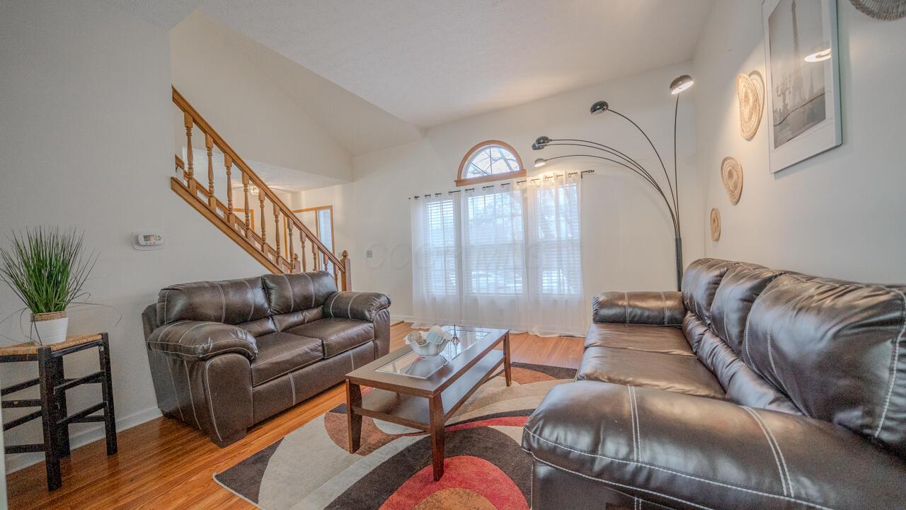 3950 Maidstone Drive Property Photo 4