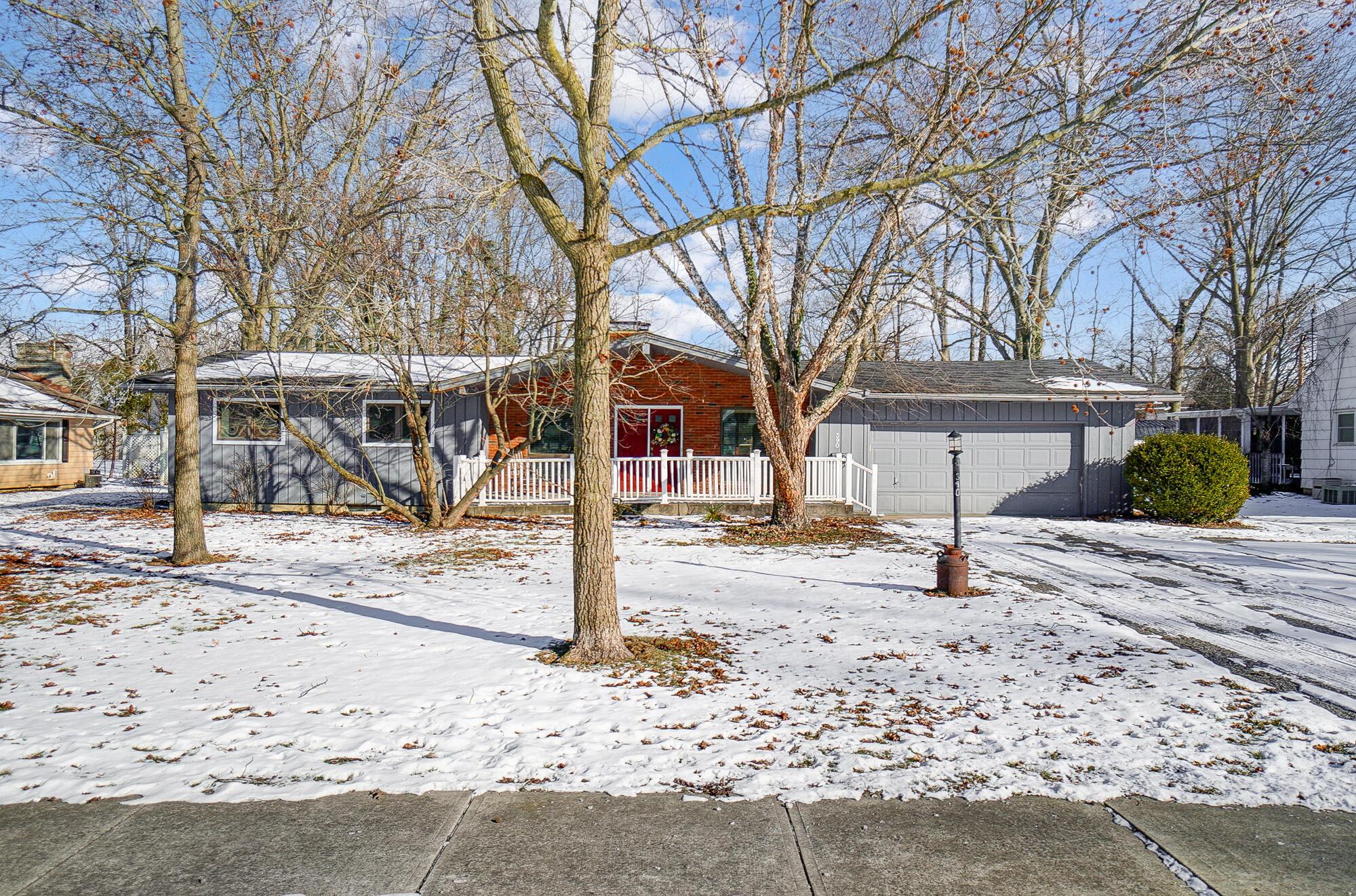 390 Hickory Drive Property Photo 1