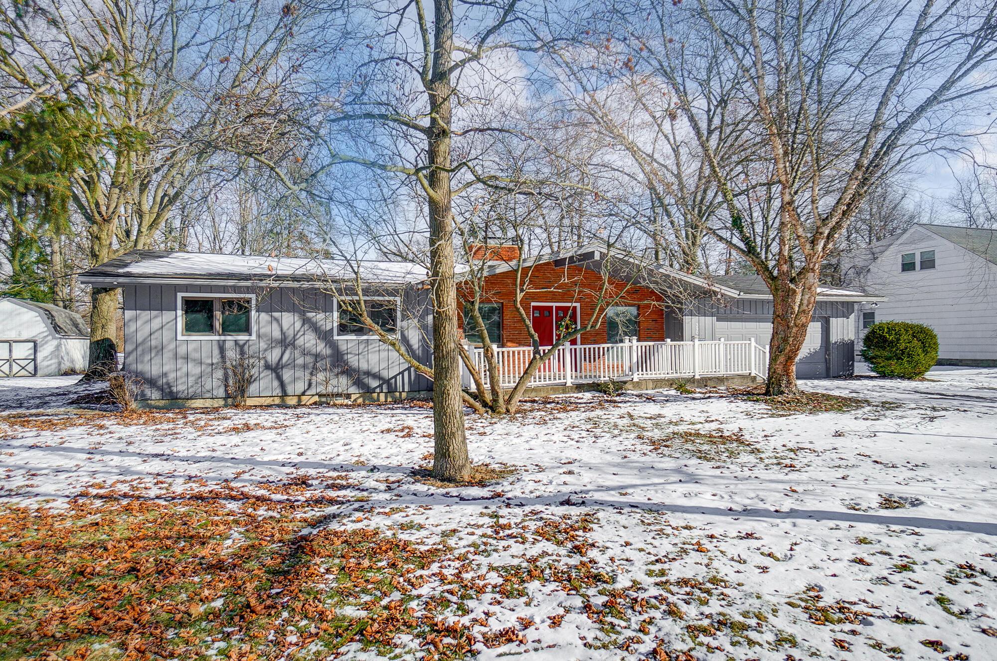 390 Hickory Drive Property Photo 3