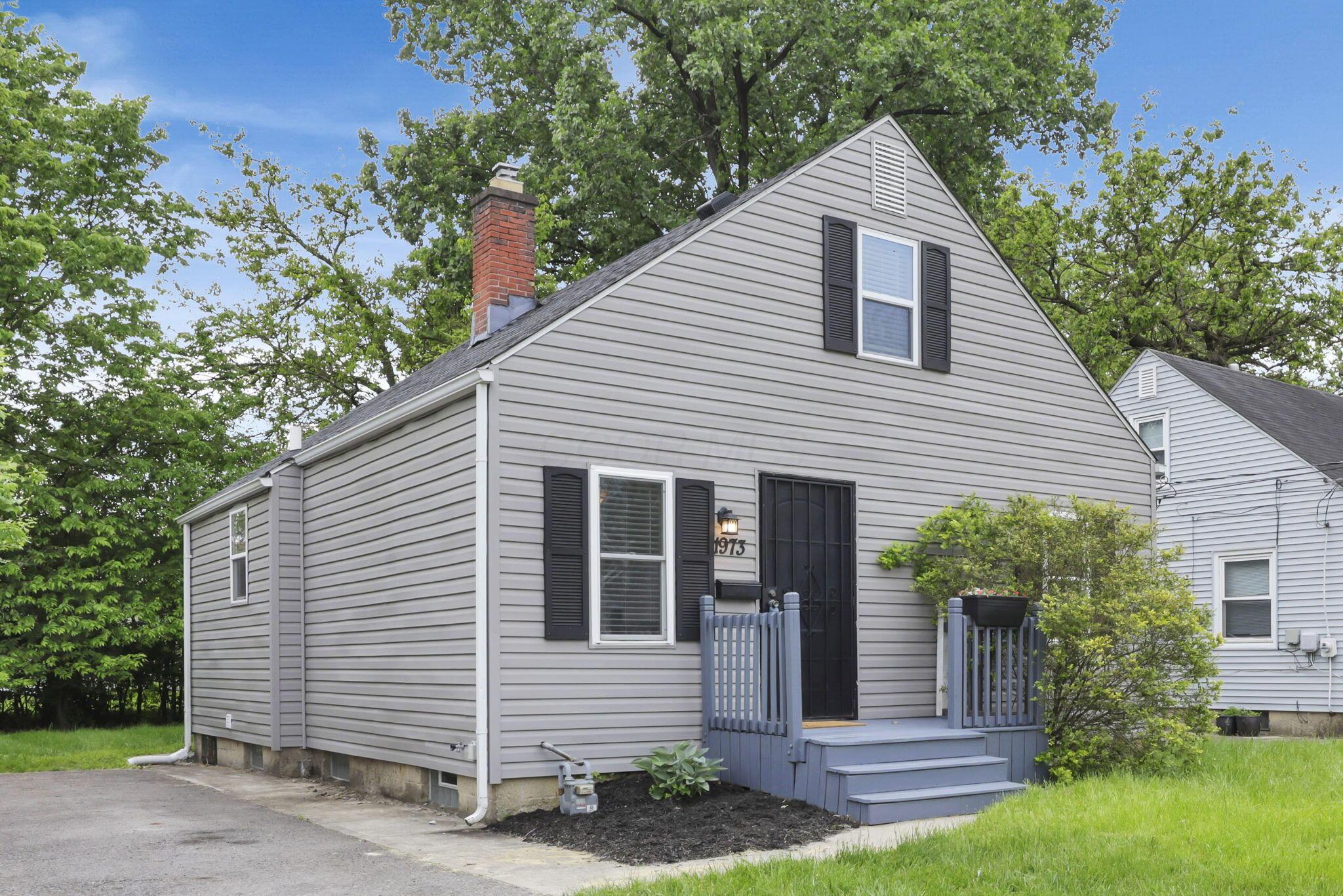 1973 Dartmouth Avenue Property Photo