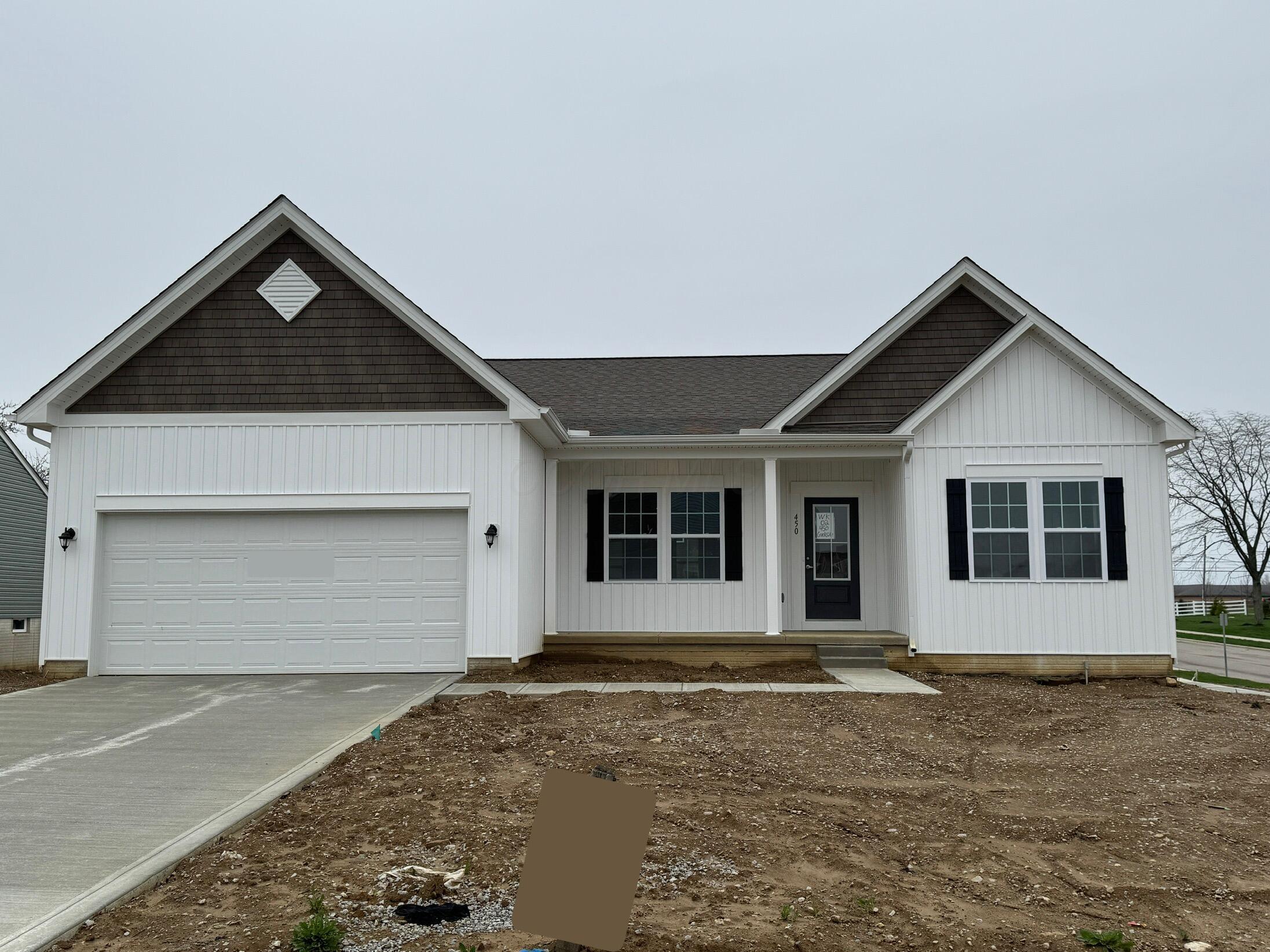 450 Creekside Drive Property Photo 1