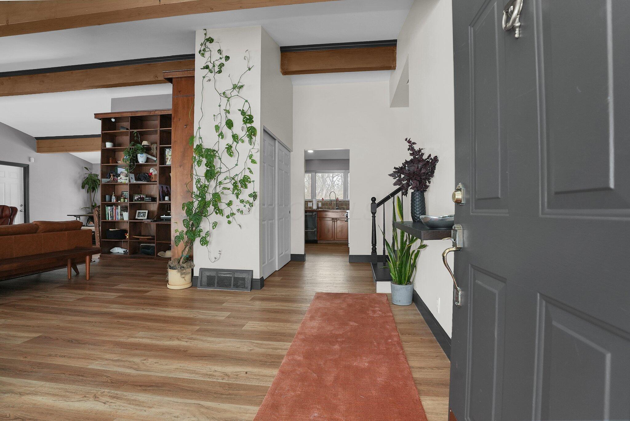 1750 Stoneybrook Way Property Photo 9